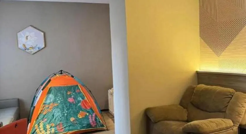 Borrman Hotel Korla Peacock River