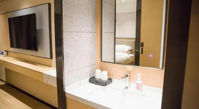 City Comfort Inn Badong Passenger Transport Center