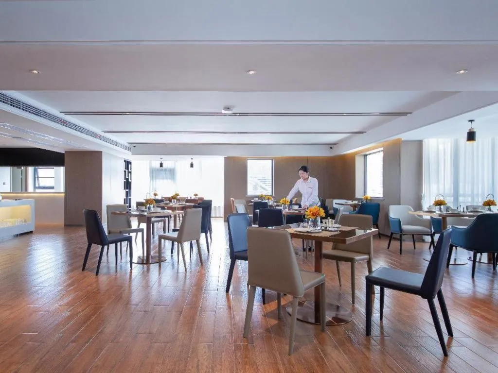 Echarm Hotel Wuhan Keting Polar Ocean World