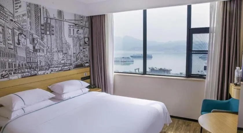 Bed in City Comfort Inn Yichang Zigui Three Gorges Dam Binhu
