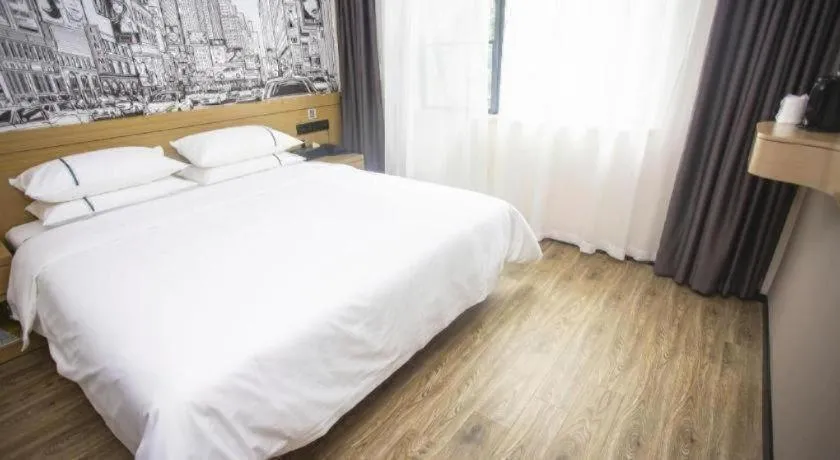 Bed in City Comfort Inn Yichang Zigui Three Gorges Dam Binhu