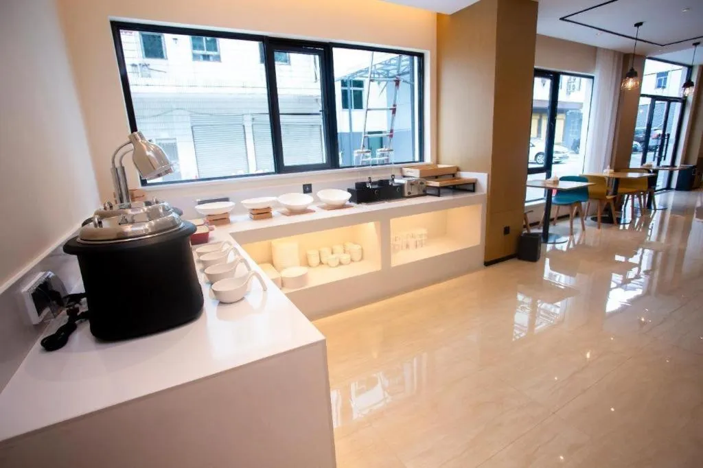 City Comfort Inn Yichang Zigui Three Gorges Dam Binhu