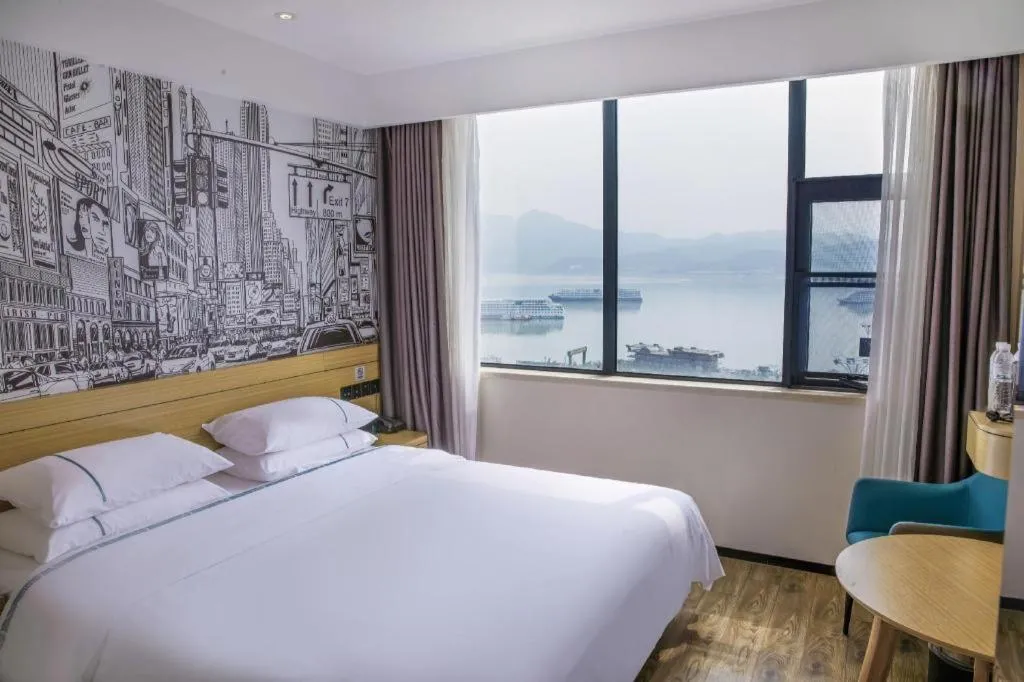Bed in City Comfort Inn Yichang Zigui Three Gorges Dam Binhu