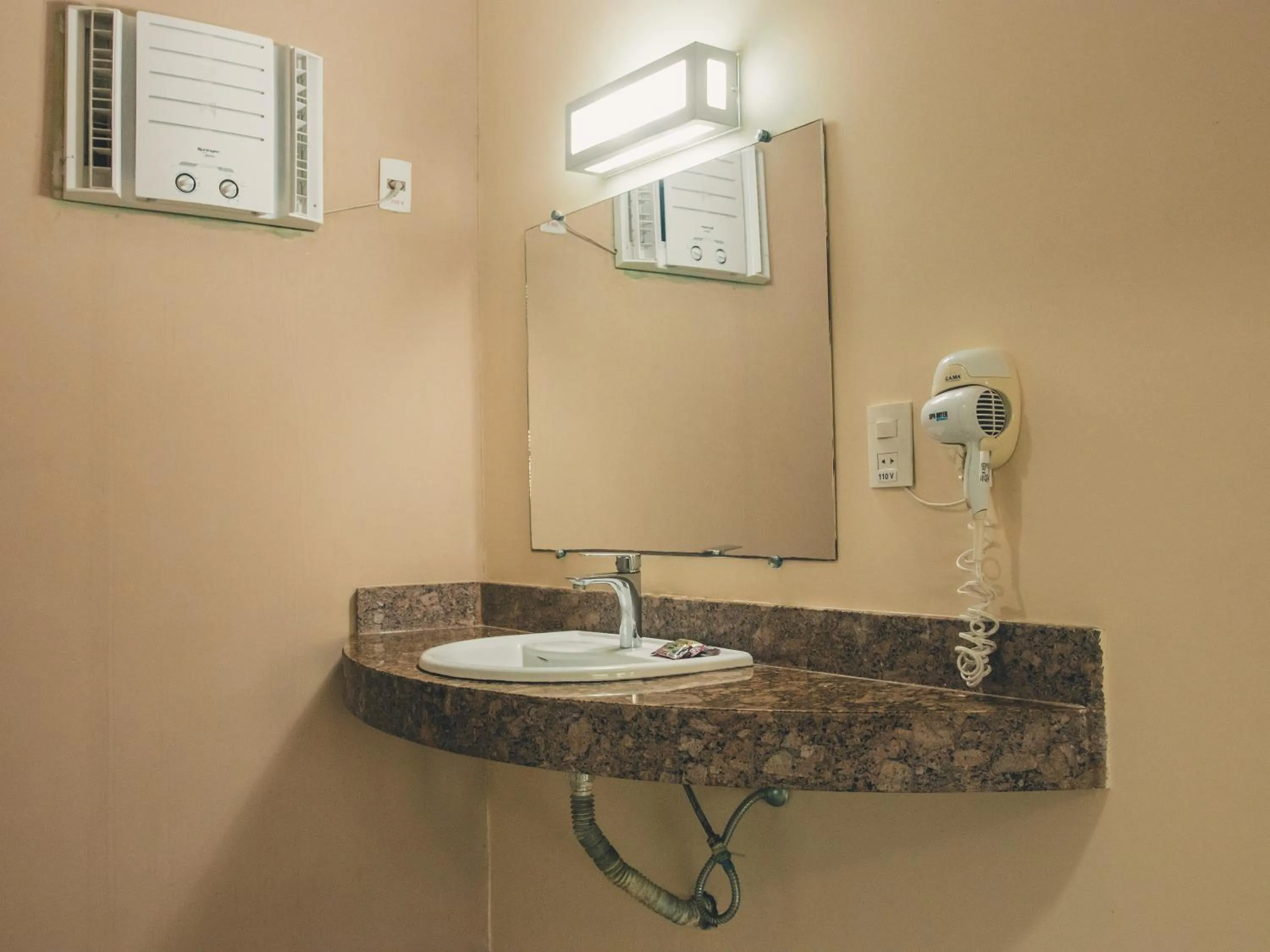 Bathroom in Hotel Brisa da Costa