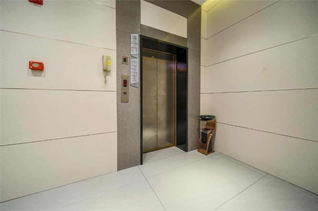 Borrman Hotel Heyuan Wanlvhu Railway Station