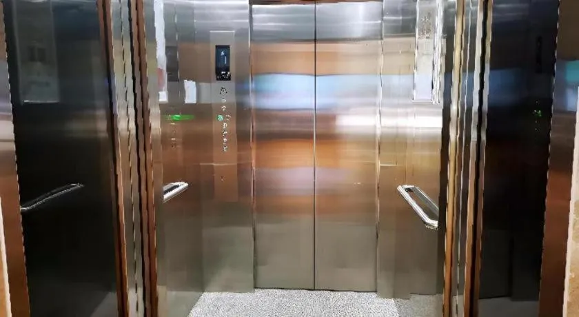 Echarm Hotel Wuhan Gaotie Jianshe 2nd Road Metro Exit