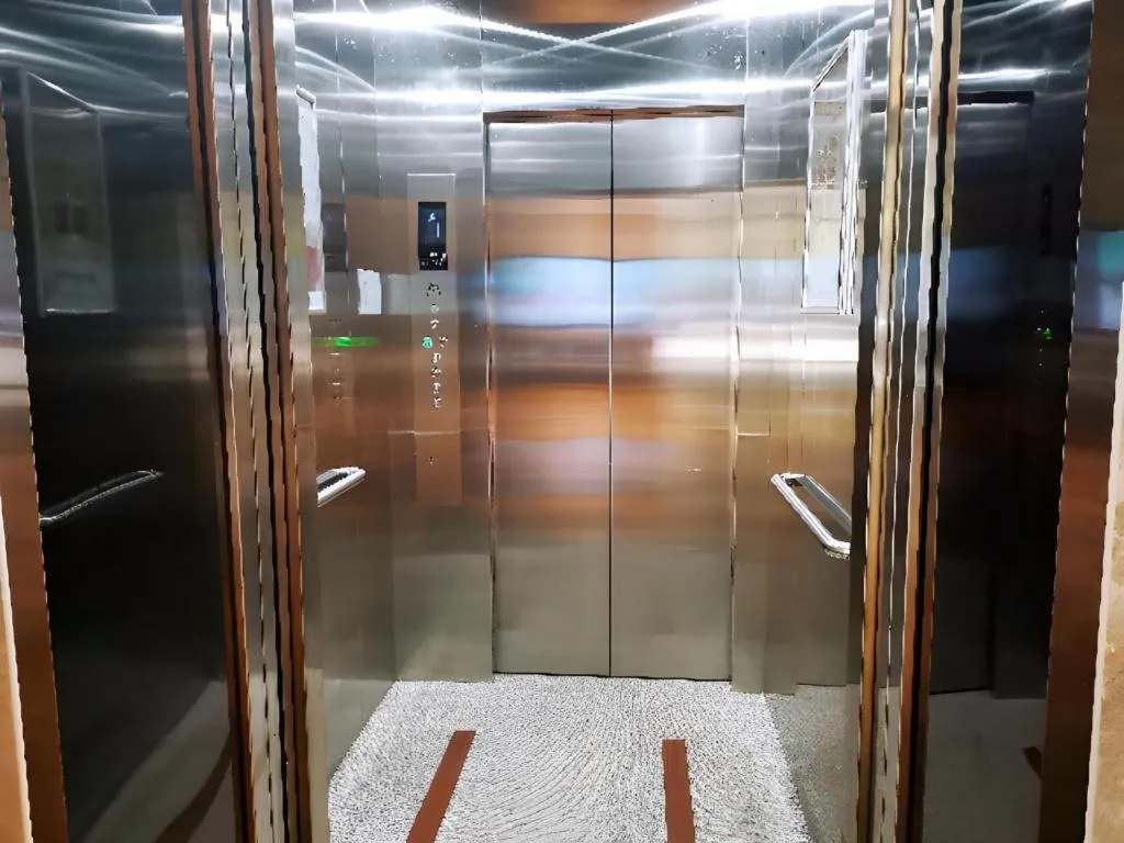 Echarm Hotel Wuhan Gaotie Jianshe 2nd Road Metro Exit