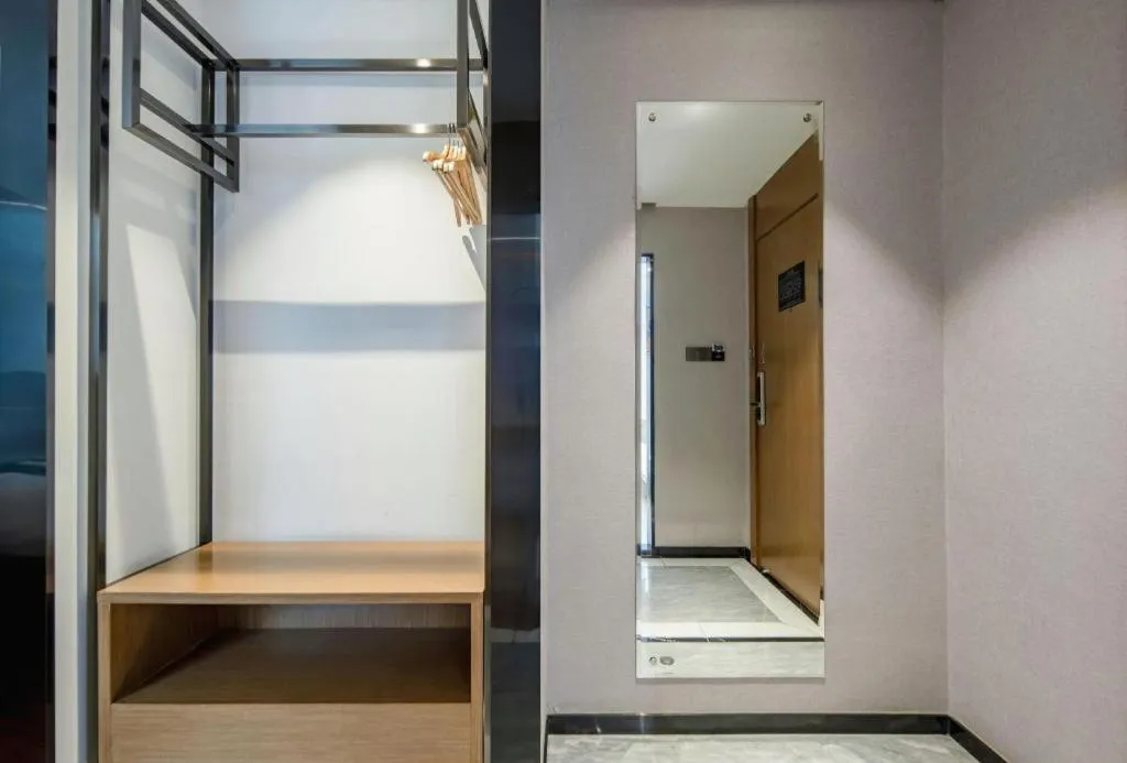 Borrman Hotel Nanning Anji Passenger Station Xijin Metro Station