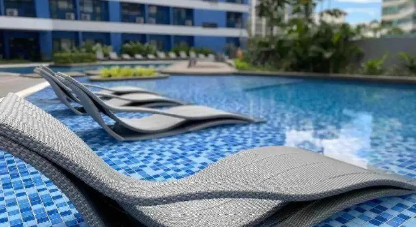 Staycations Up Above 4 Modern 1BR @ Air