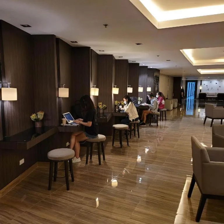 Staycations Up Above 4 Modern 1BR @ Air