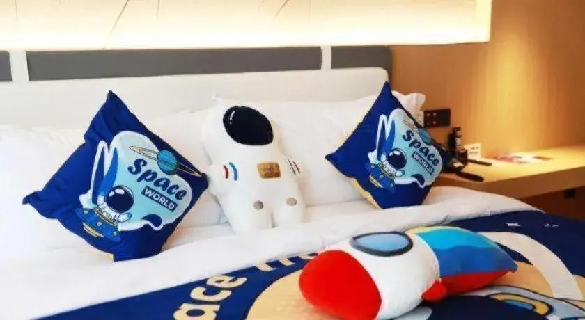 Bed in Ramada Encore by Wyndham Jinan Shanghe Bed in Ramada Encore by Wyndham Jinan Shanghe