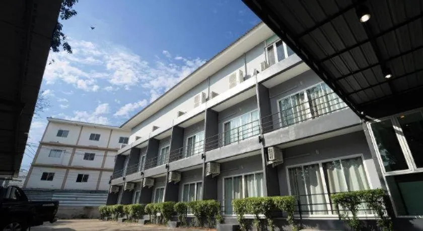 B2 Nakhon Sawan Boutique & Budget Hotel