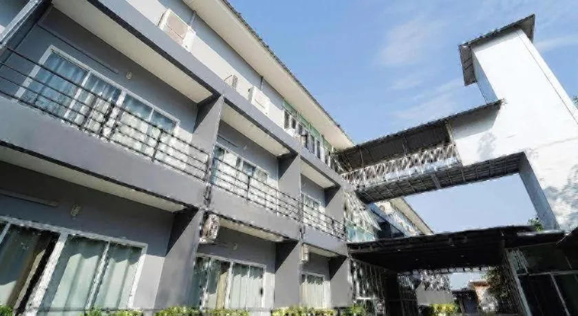 B2 Nakhon Sawan Boutique & Budget Hotel