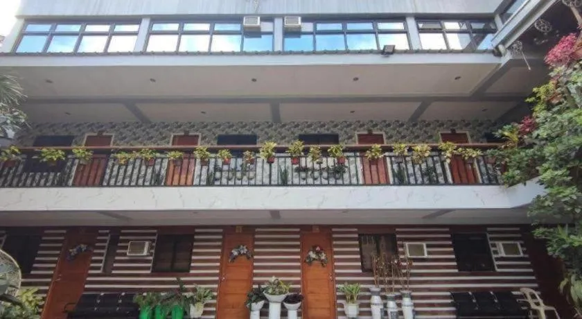 RedDoorz @ Divinagracia Homestay Tagaytay