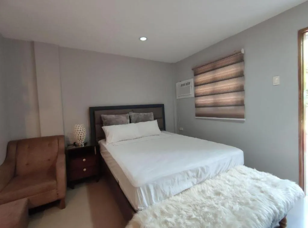Bed in RedDoorz @ Divinagracia Homestay Tagaytay