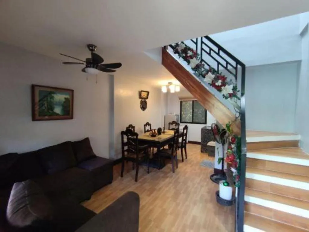 RedDoorz @ Divinagracia Homestay Tagaytay