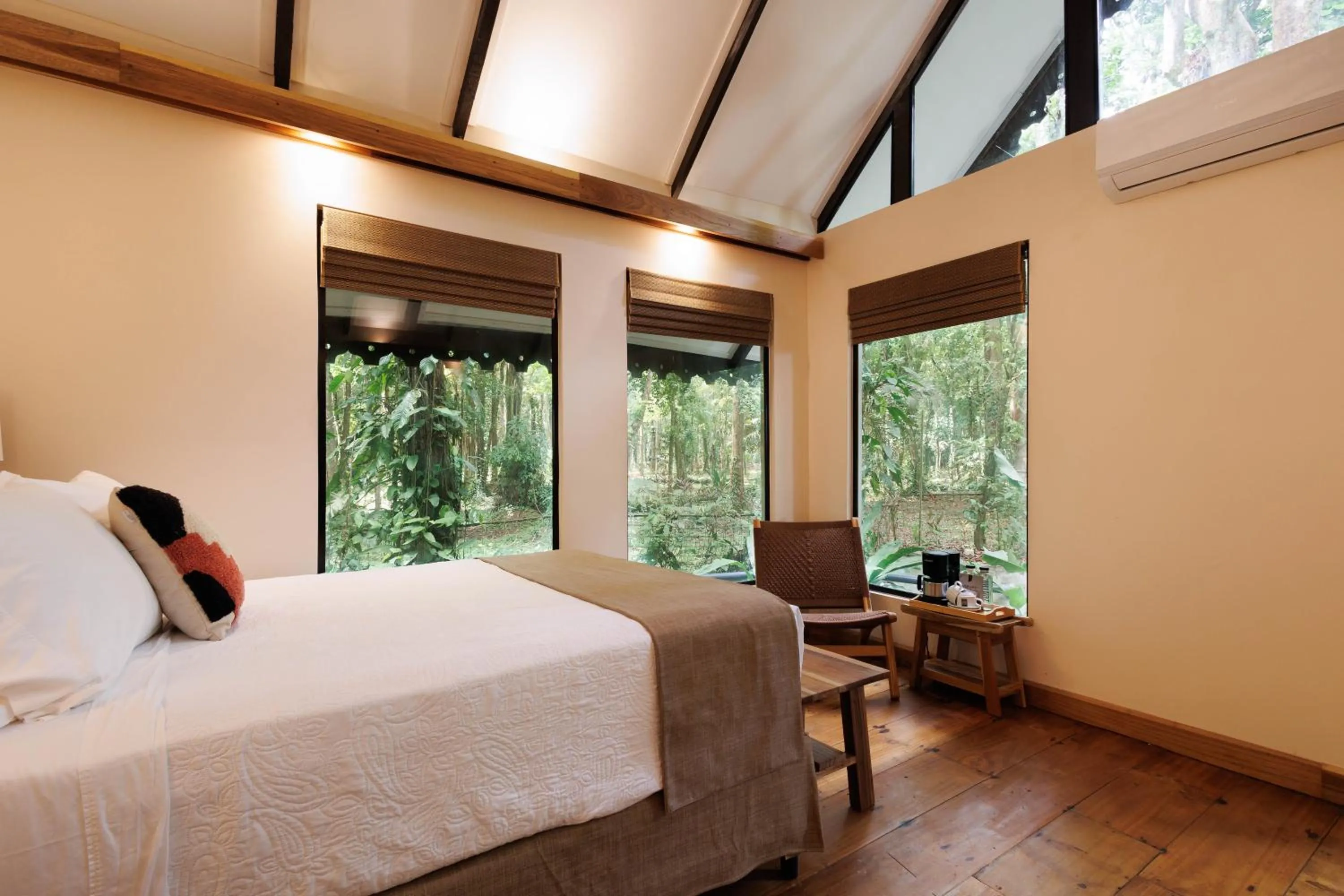 Bed in Almonds & Corals Boutique Hotel