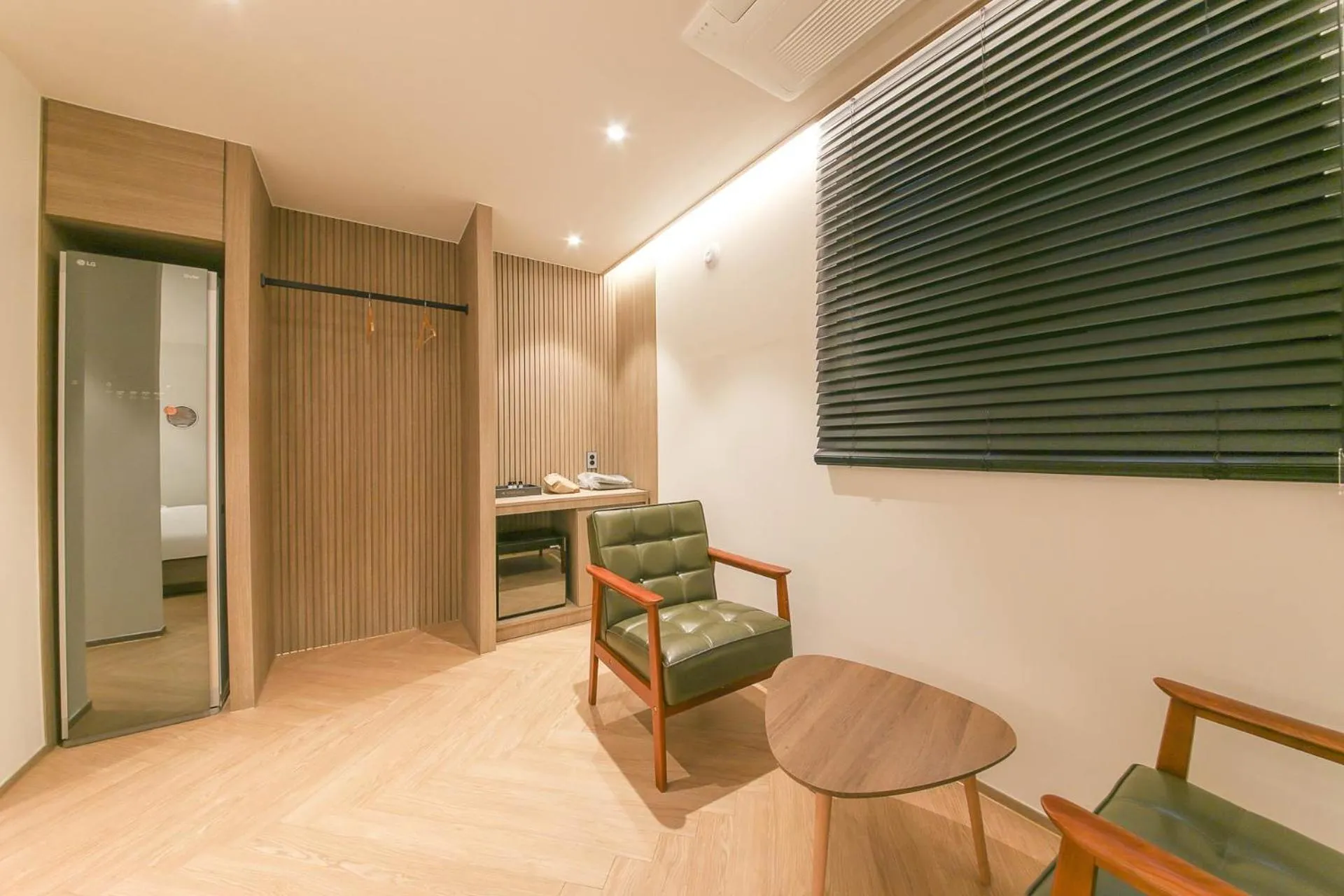 Hound Hotel Jeonju Deokjin