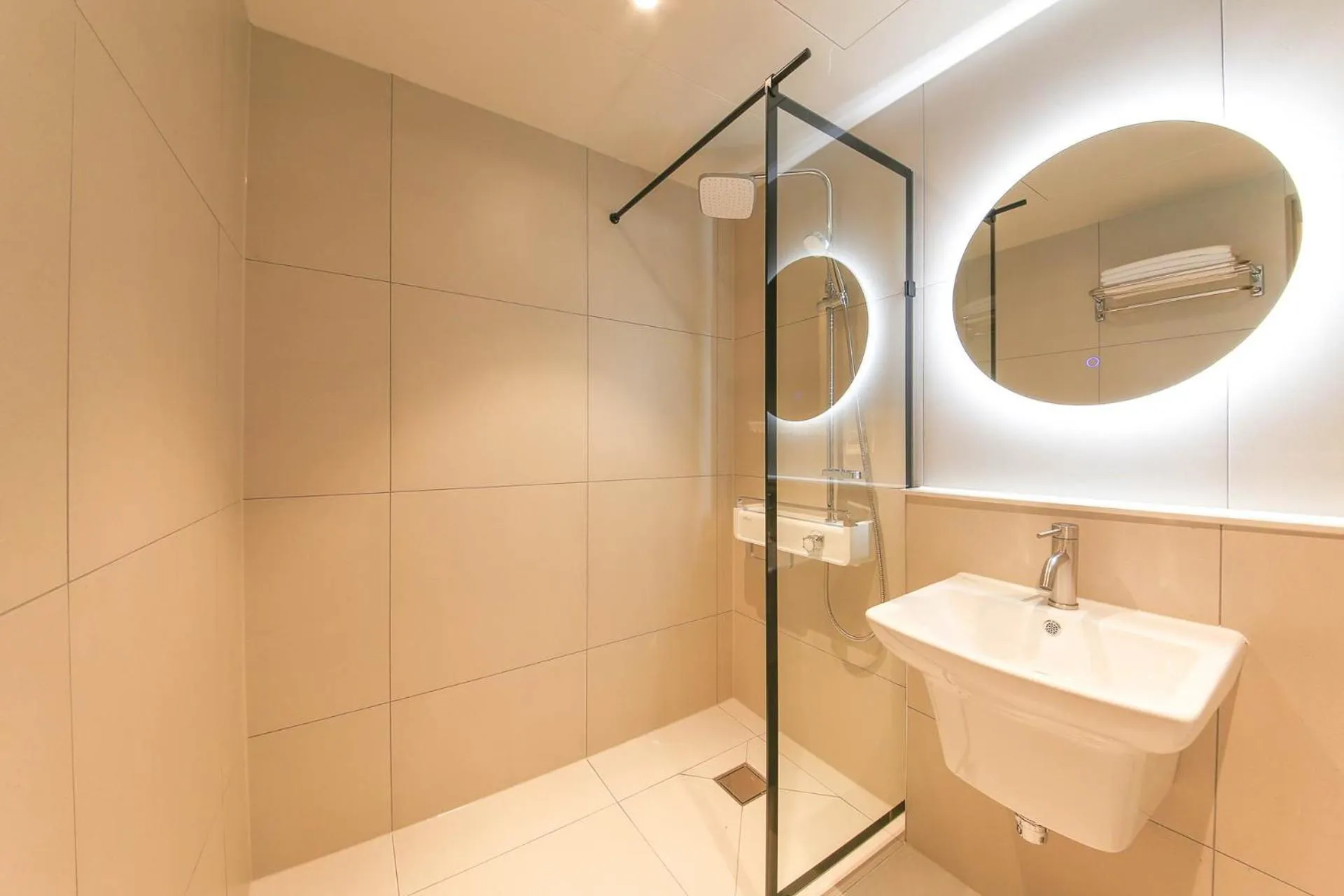 Hound Hotel Jeonju Deokjin