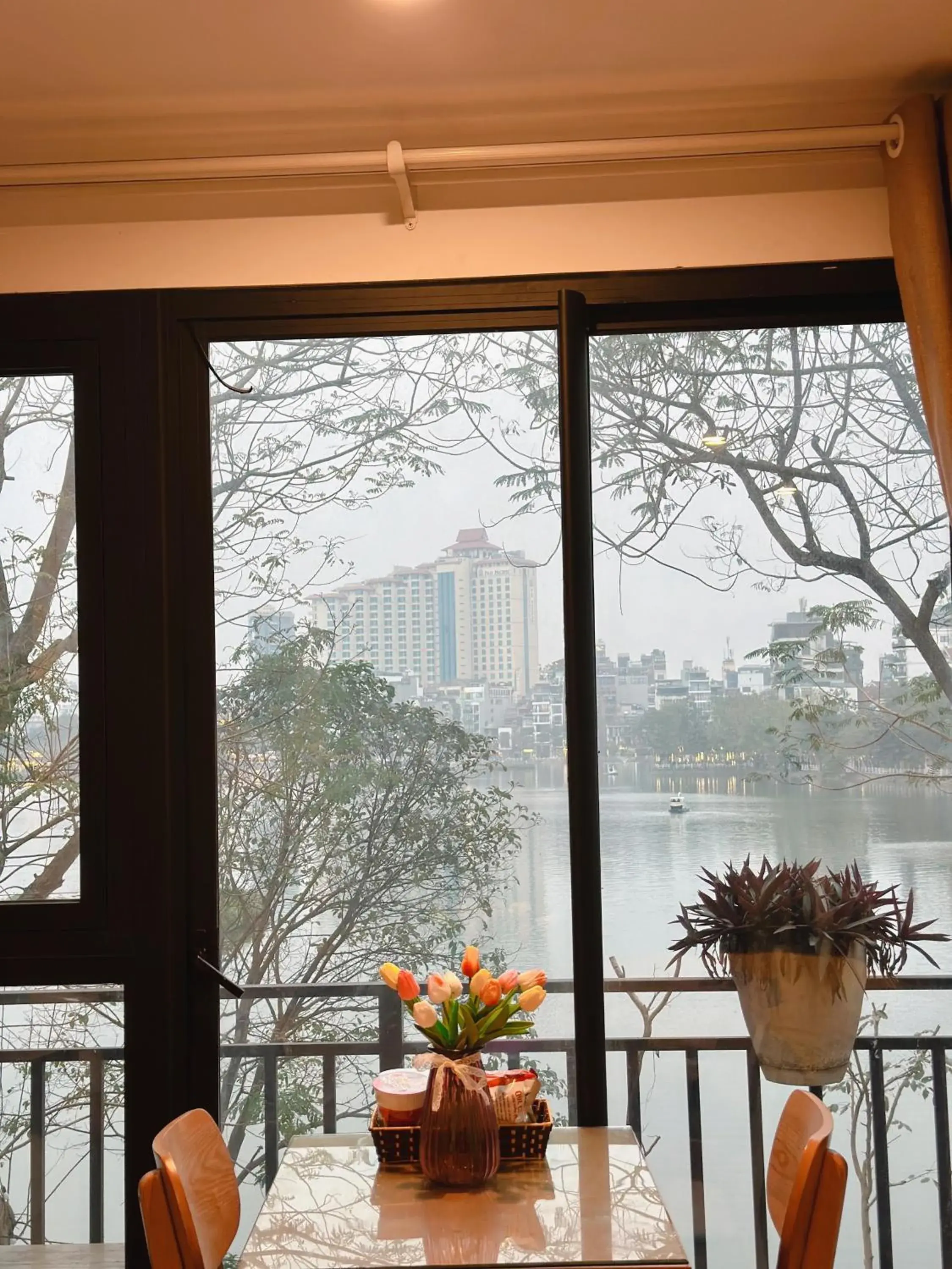 WINDY LAKEVIEW STUDIO HA NOI WINDY LAKEVIEW STUDIO HA NOI