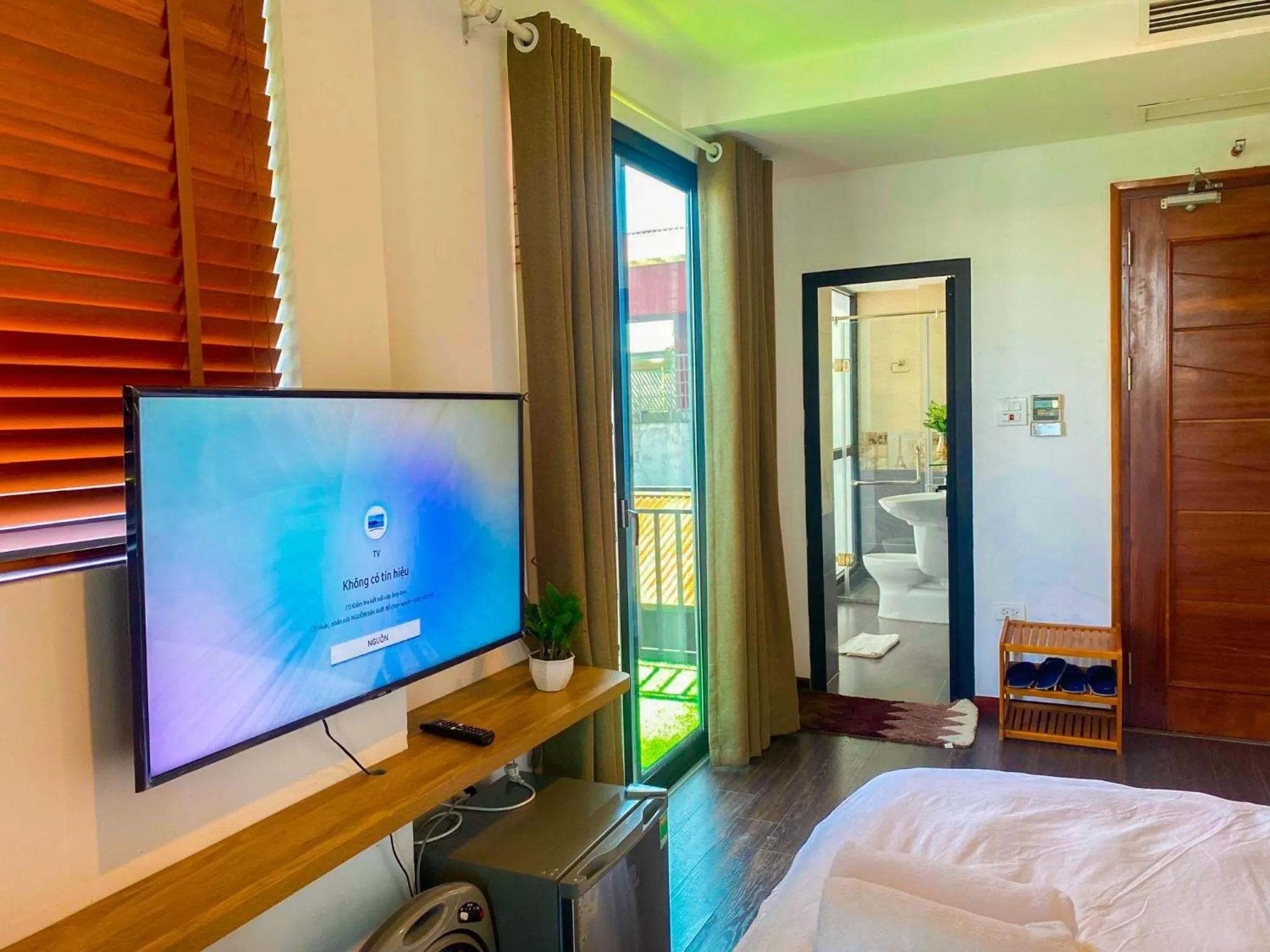 Bed in WINDY LAKEVIEW STUDIO HA NOI