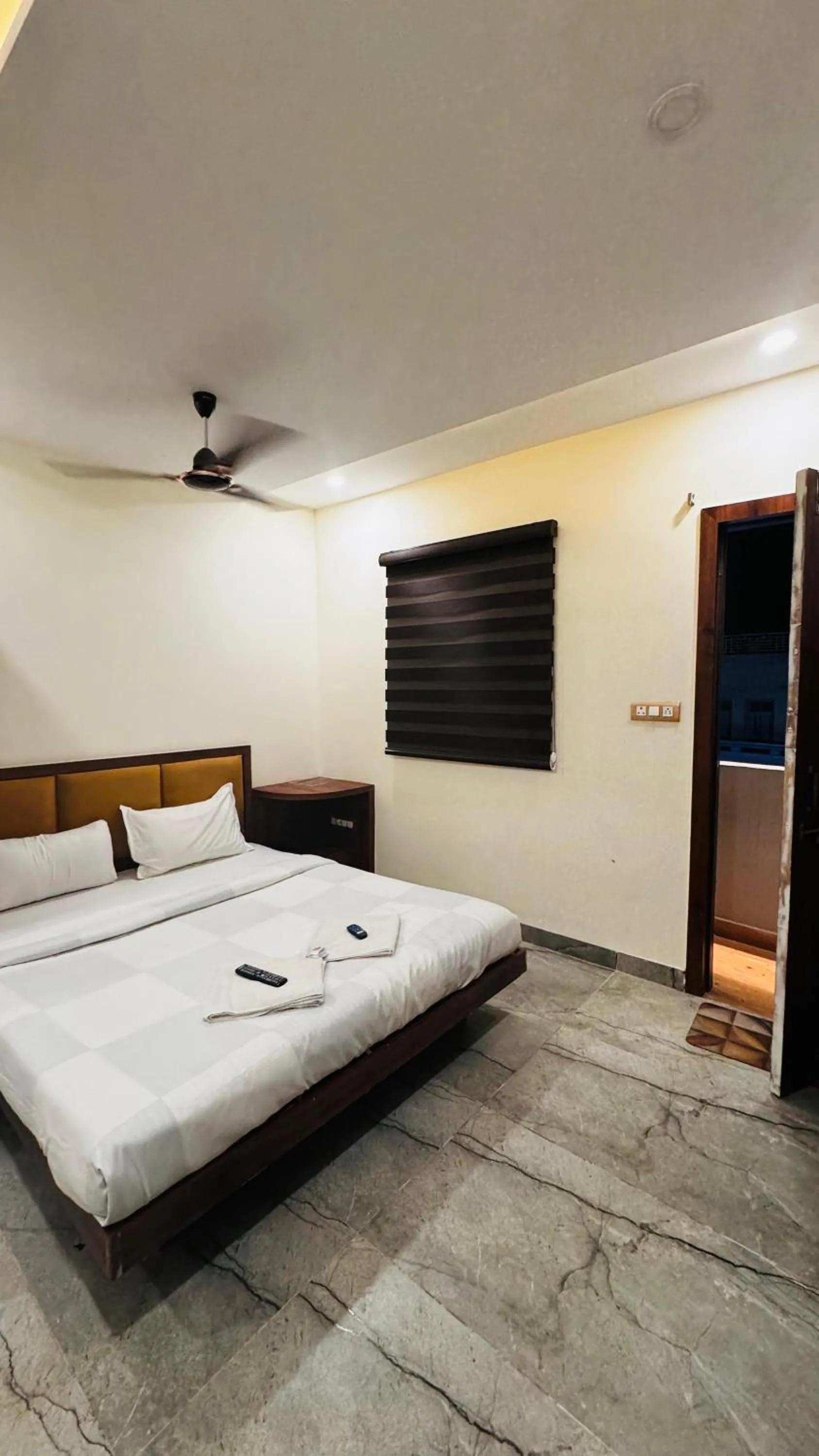 Bed in Hotel PRAKASHAM