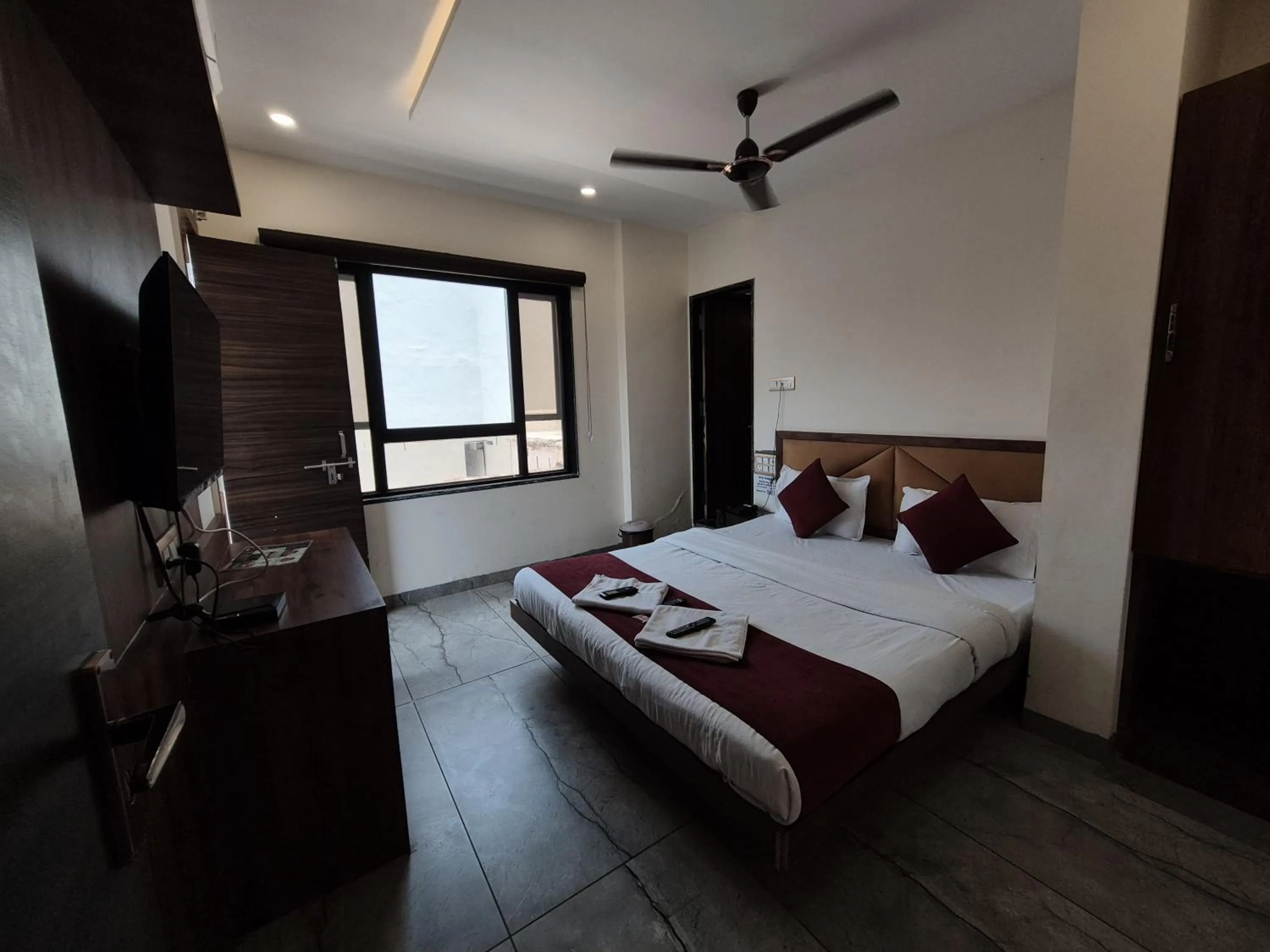 Bed in Hotel PRAKASHAM