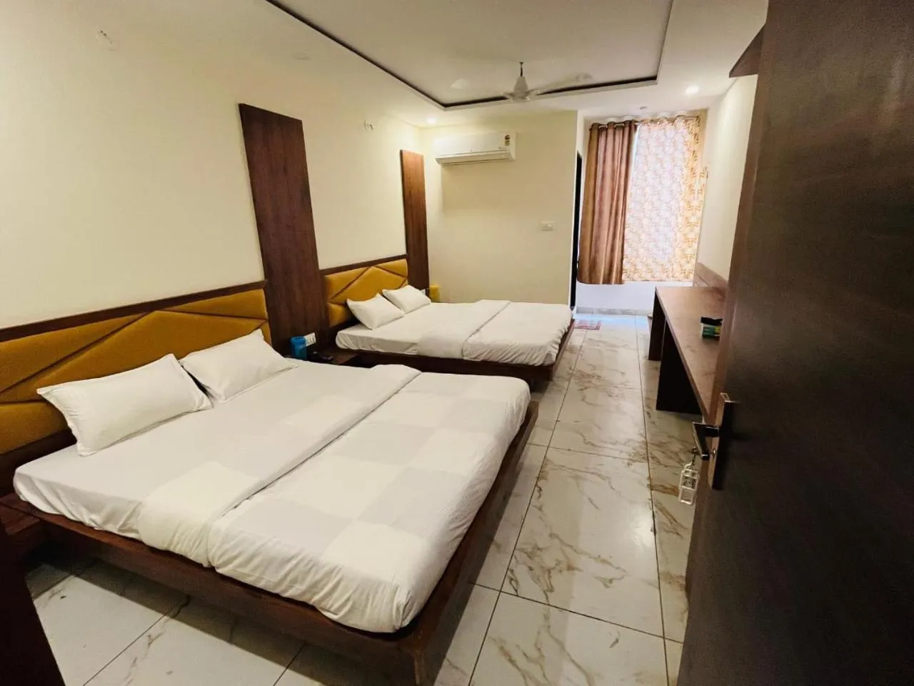 Bed in Hotel PRAKASHAM
