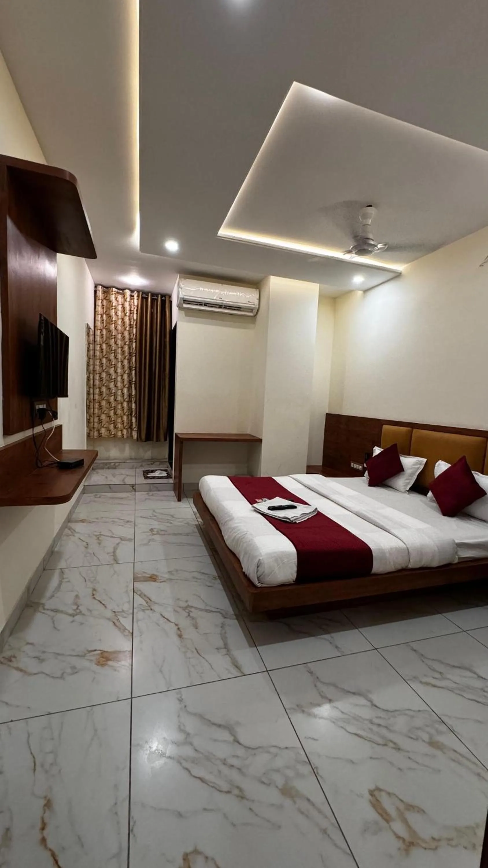 Bed in Hotel PRAKASHAM