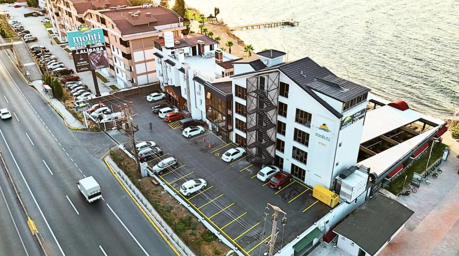 Property building in Karamürsel Mohti Otel Fitness Organizasyon