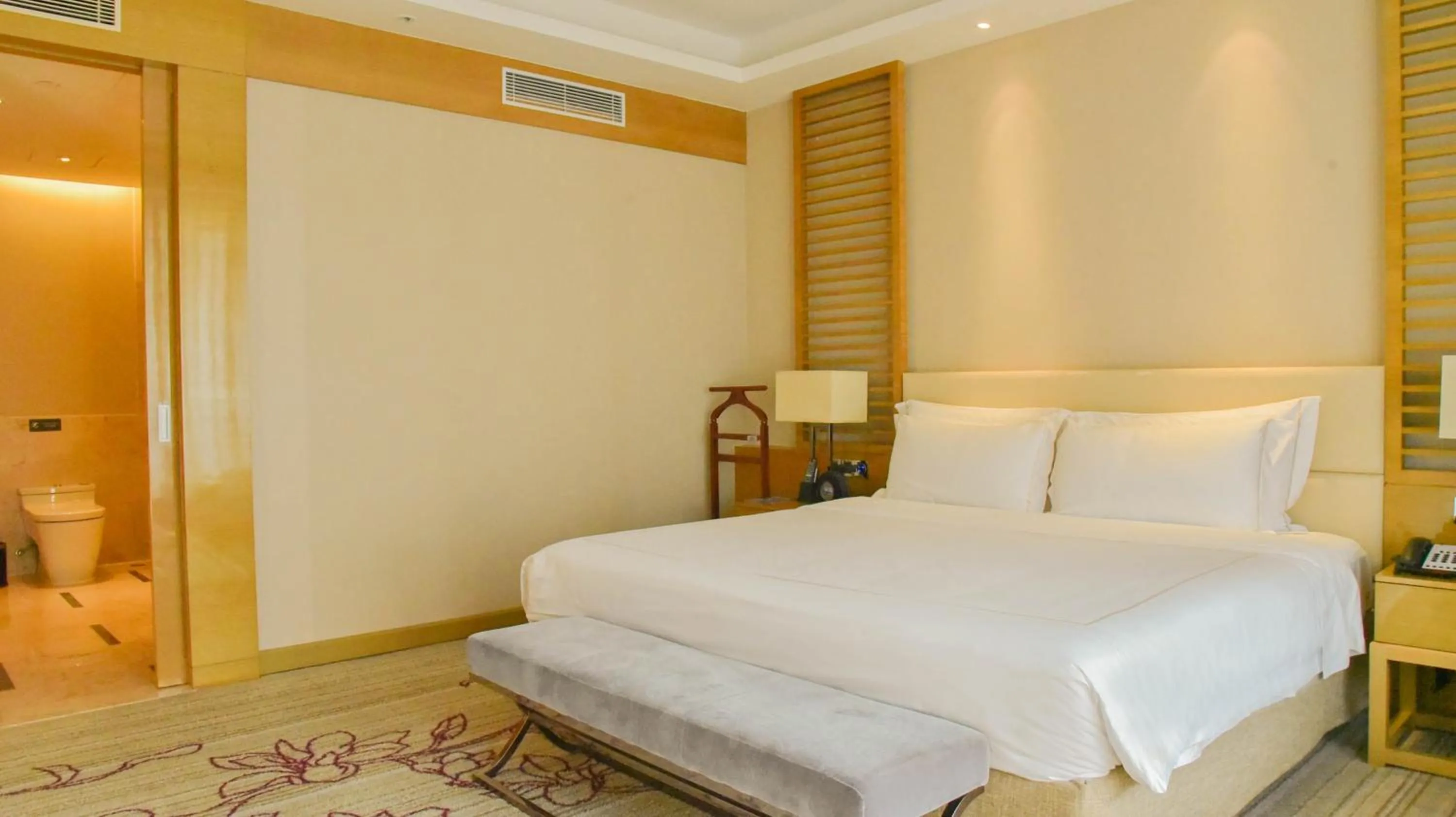 Bedroom, Bed in Pullman Foshan Shunde