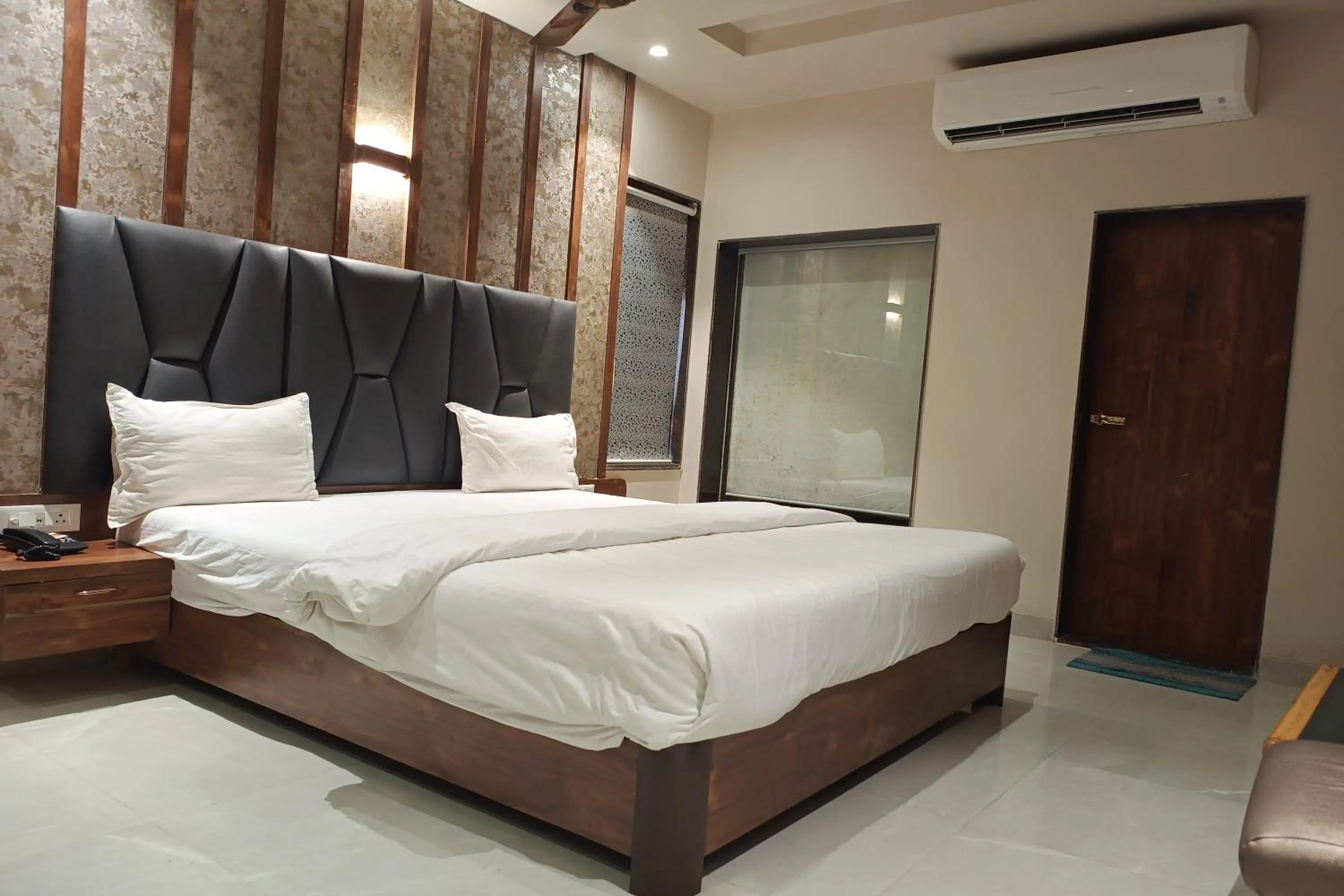 Bedroom, Bed in Hotel Apratim Lodging & Boarding
