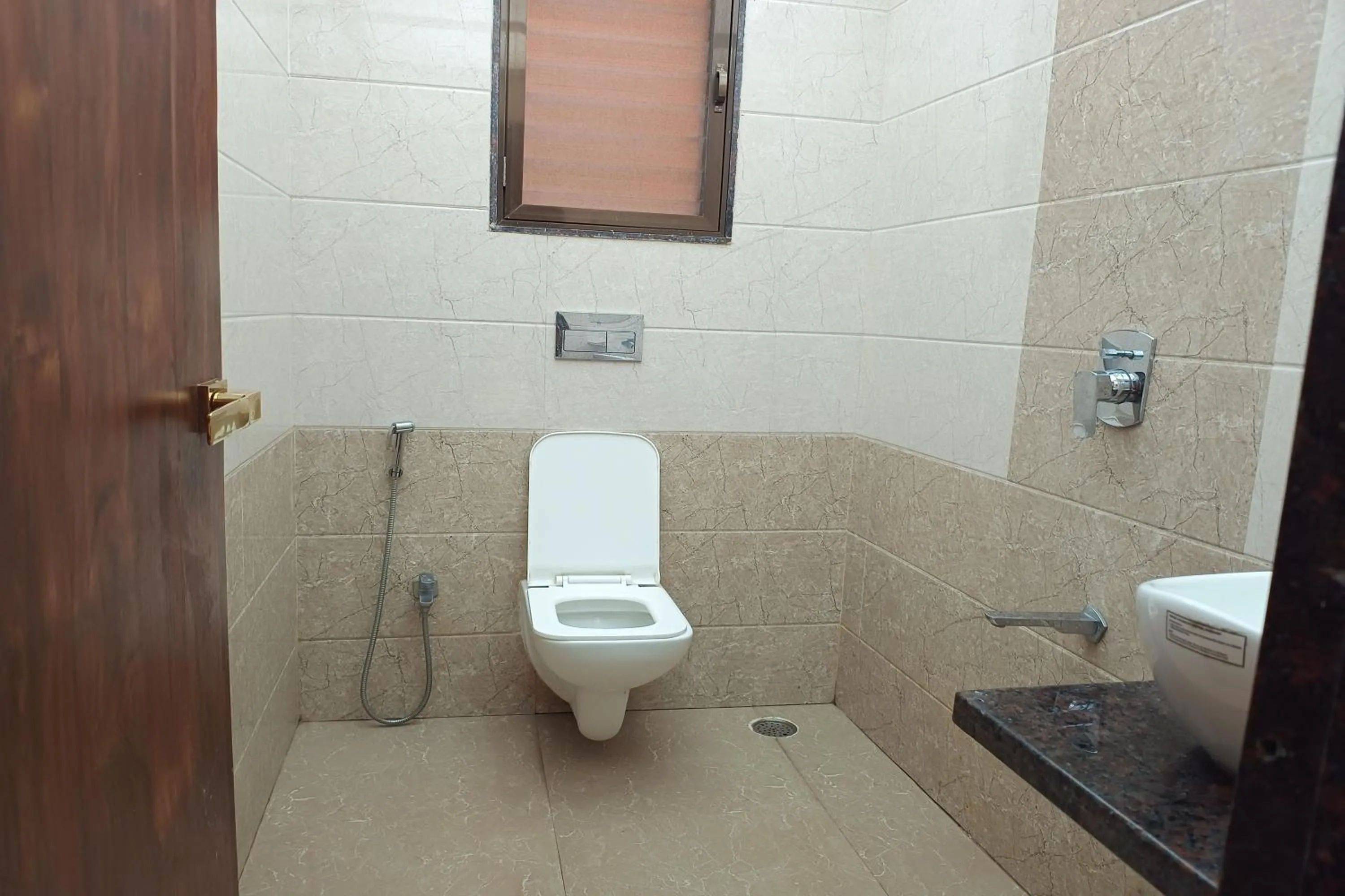 Bathroom in Hotel Apratim Lodging & Boarding