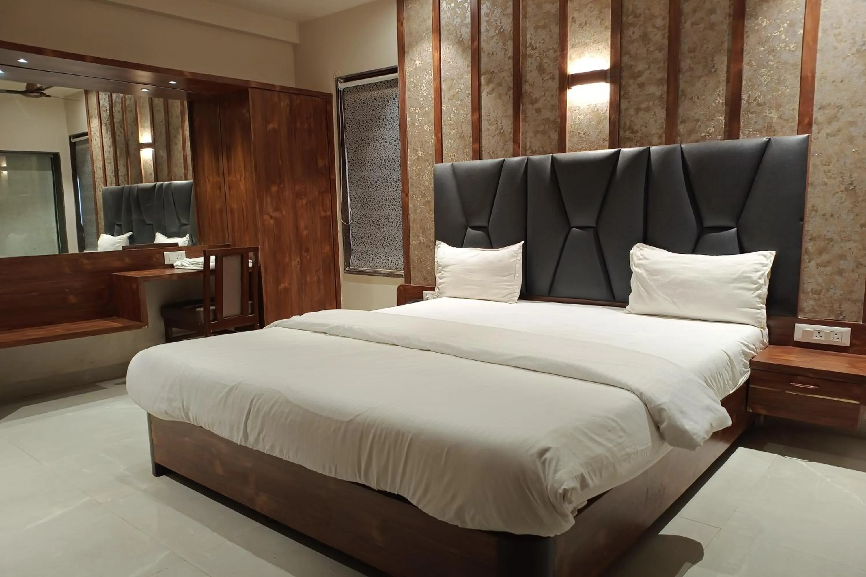 Bed in Hotel Apratim Lodging & Boarding