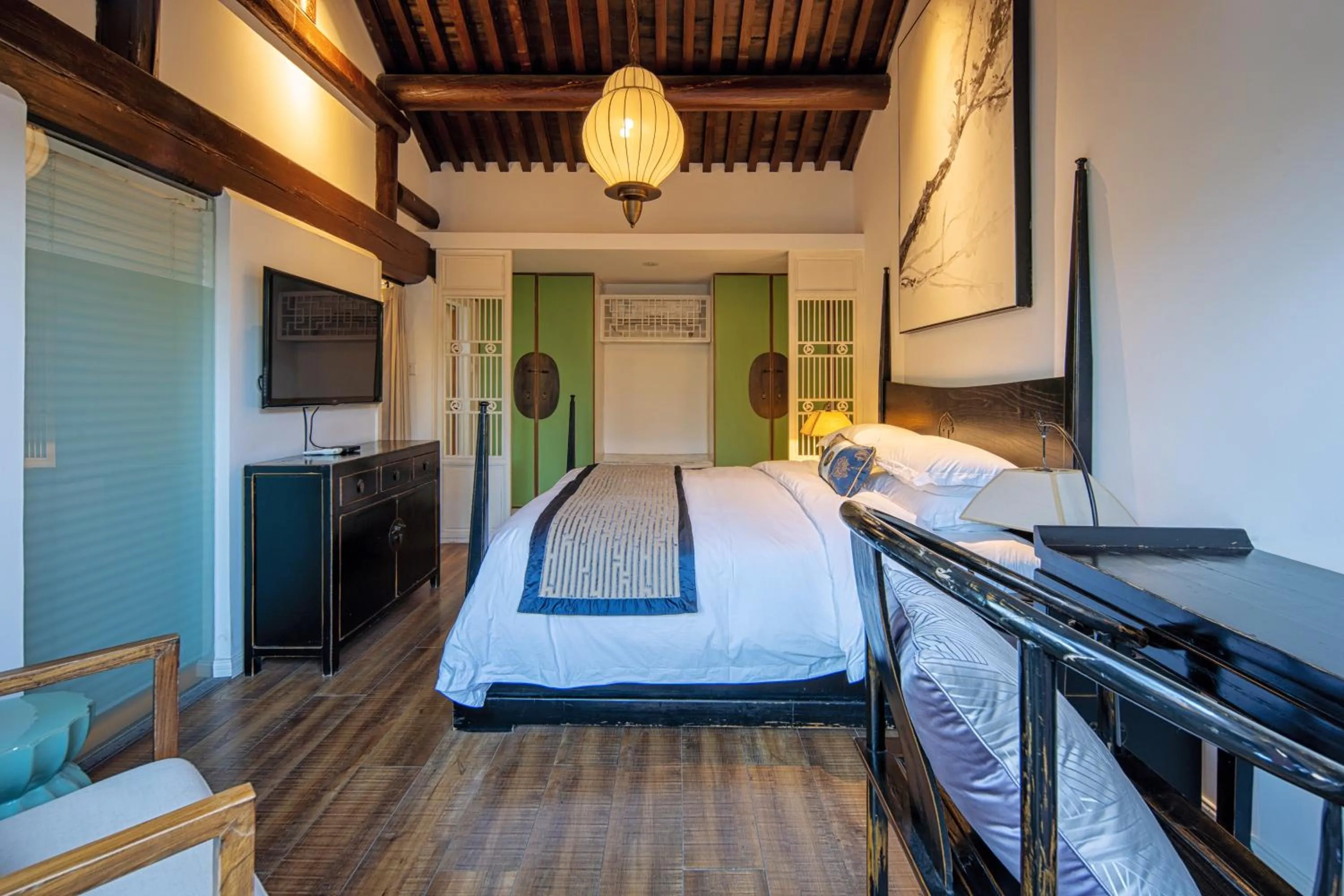 Bed in Beijing Le Zai Nan Luo Gu Xiang Wang Fu Jing Forbidden City Courtyard Hotel&Free laundry service&Free coffee &Paid Dumpling experience service