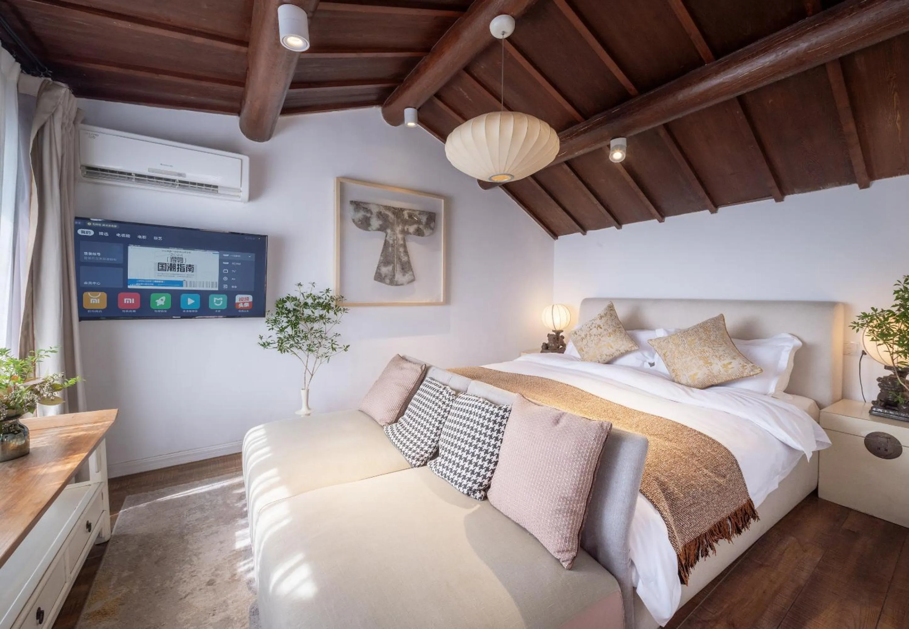 Bed in Beijing Le Zai Nan Luo Gu Xiang Wang Fu Jing Forbidden City Courtyard Hotel&Free laundry service&Free coffee &Paid Dumpling experience service