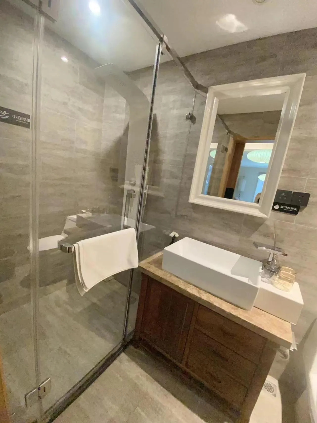 Beijing Le Zai Nan Luo Gu Xiang Wang Fu Jing Forbidden City Courtyard Hotel&Free laundry service&Free coffee &Paid Dumpling experience service