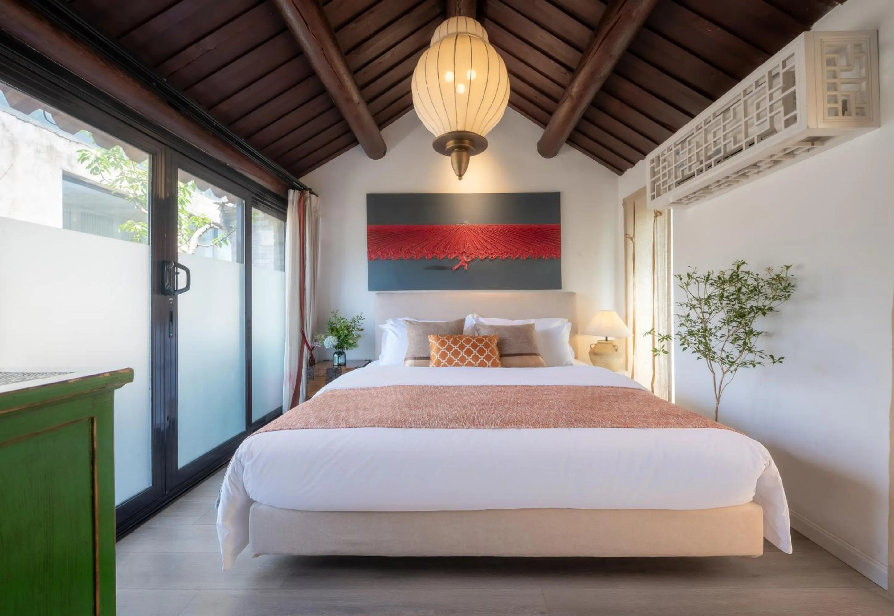 Bed in Beijing Le Zai Nan Luo Gu Xiang Wang Fu Jing Forbidden City Courtyard Hotel&Free laundry service&Free coffee &Paid Dumpling experience service