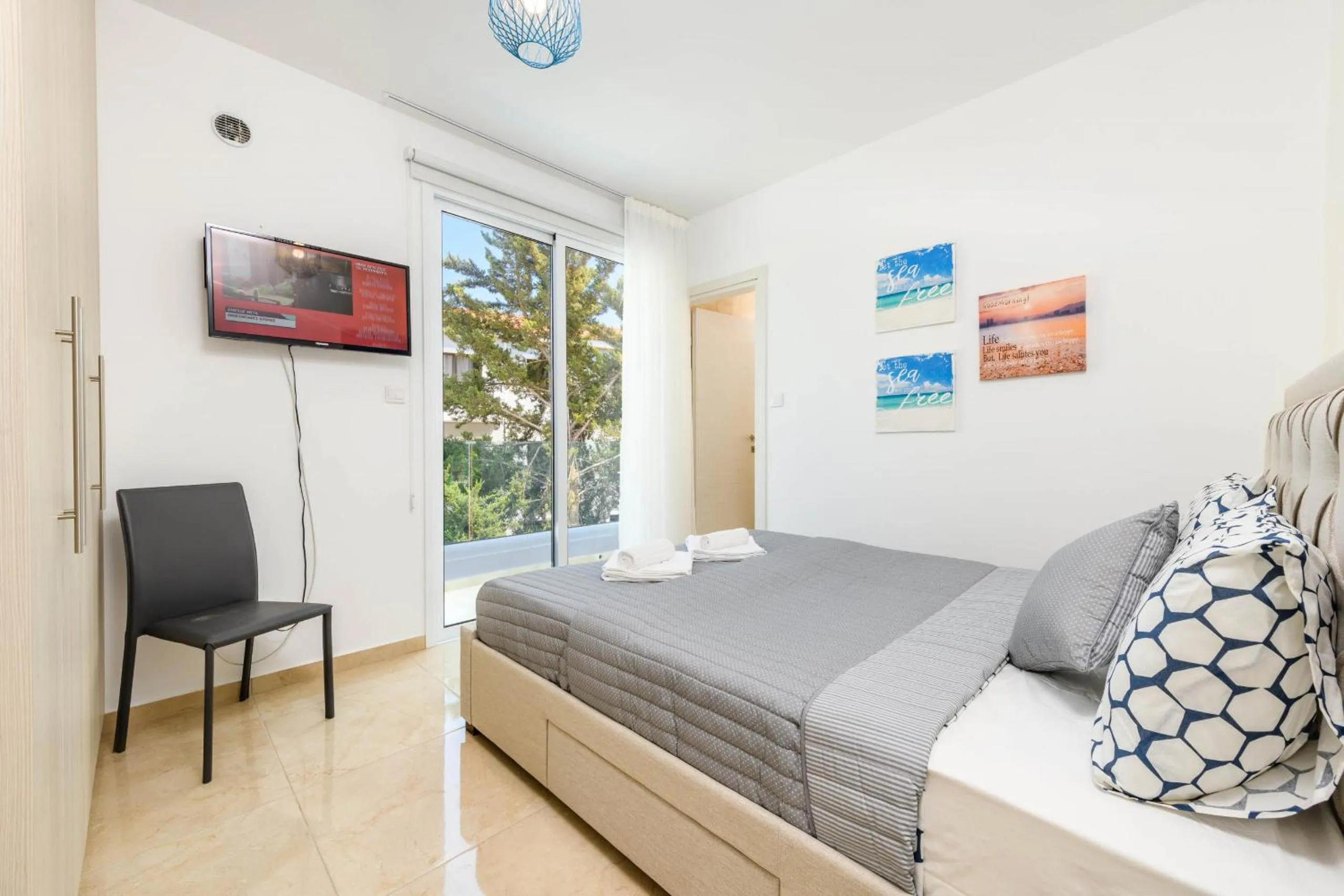 Bed in Green Bay Villa #16
