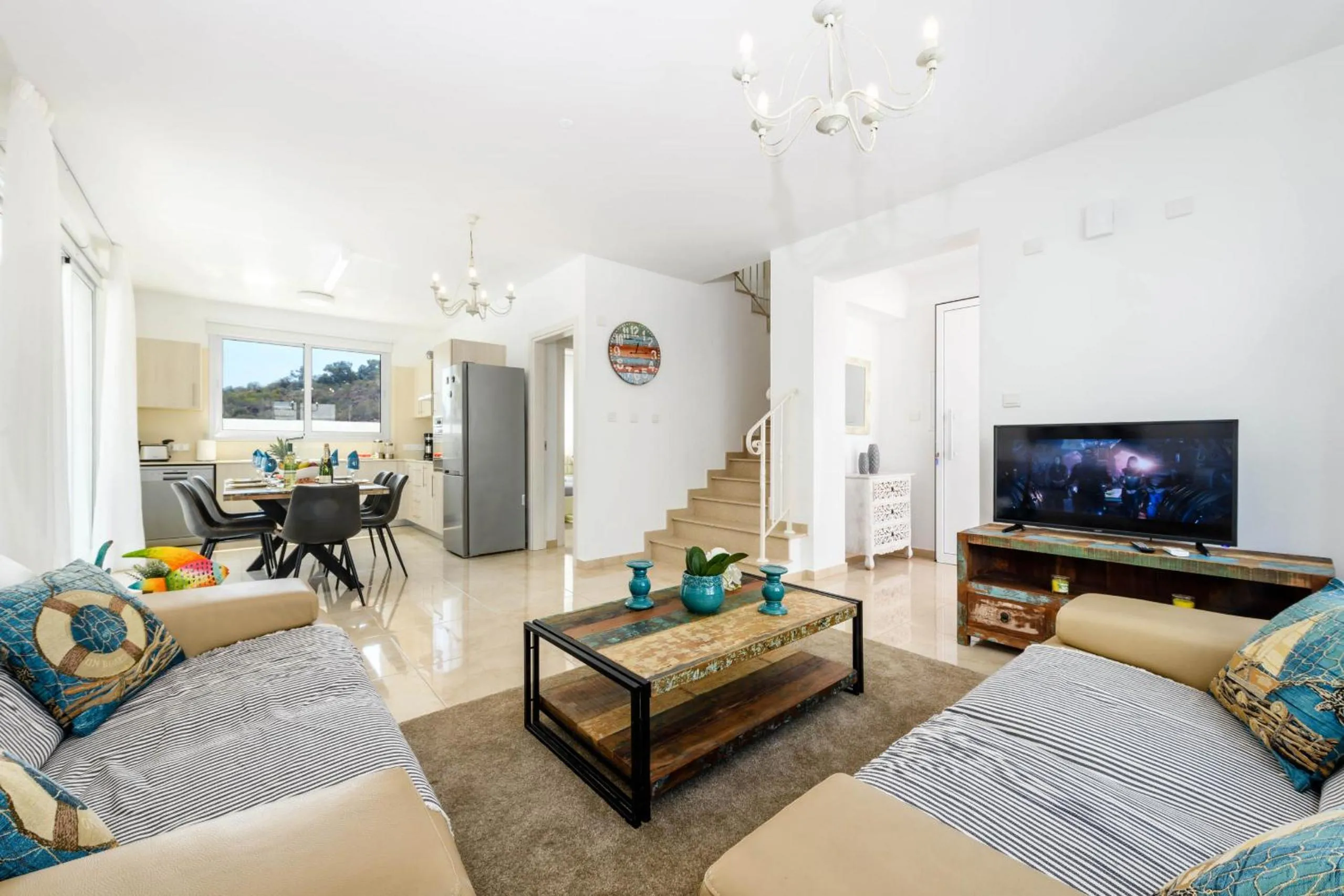 Communal lounge/ TV room in Green Bay Villa #16