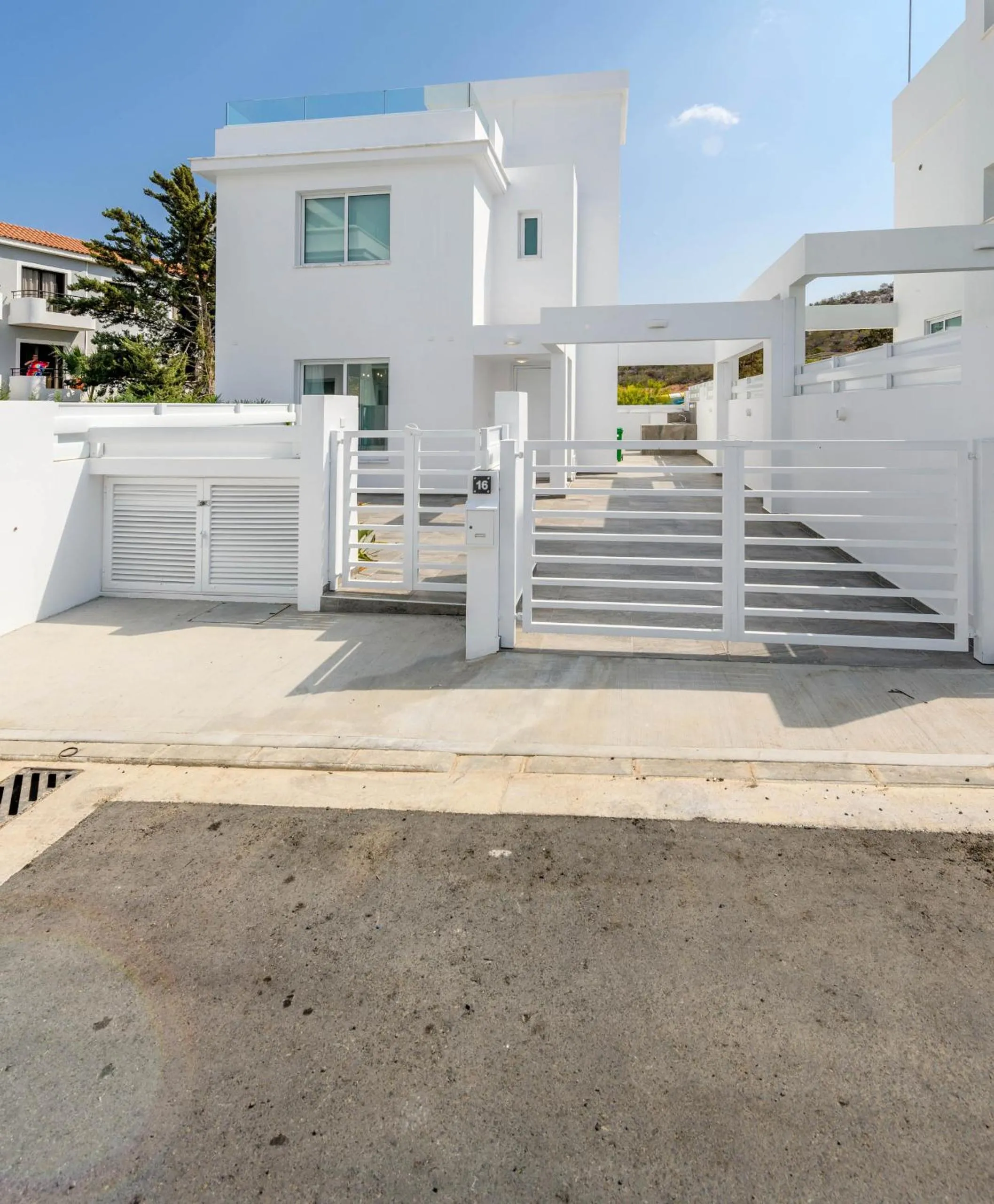 Property building in Green Bay Villa #16