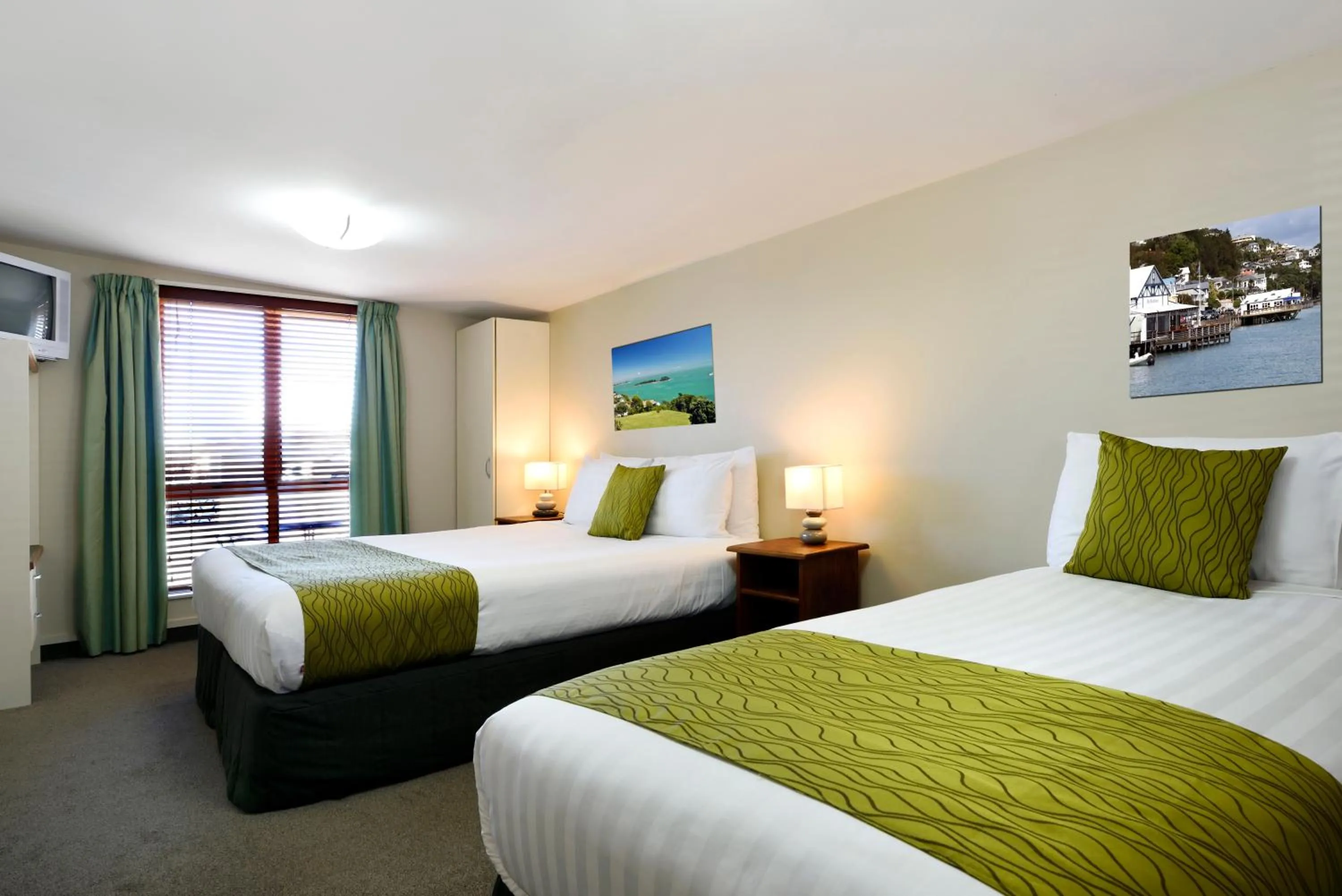 Bedroom, Bed in Gladstone Motel