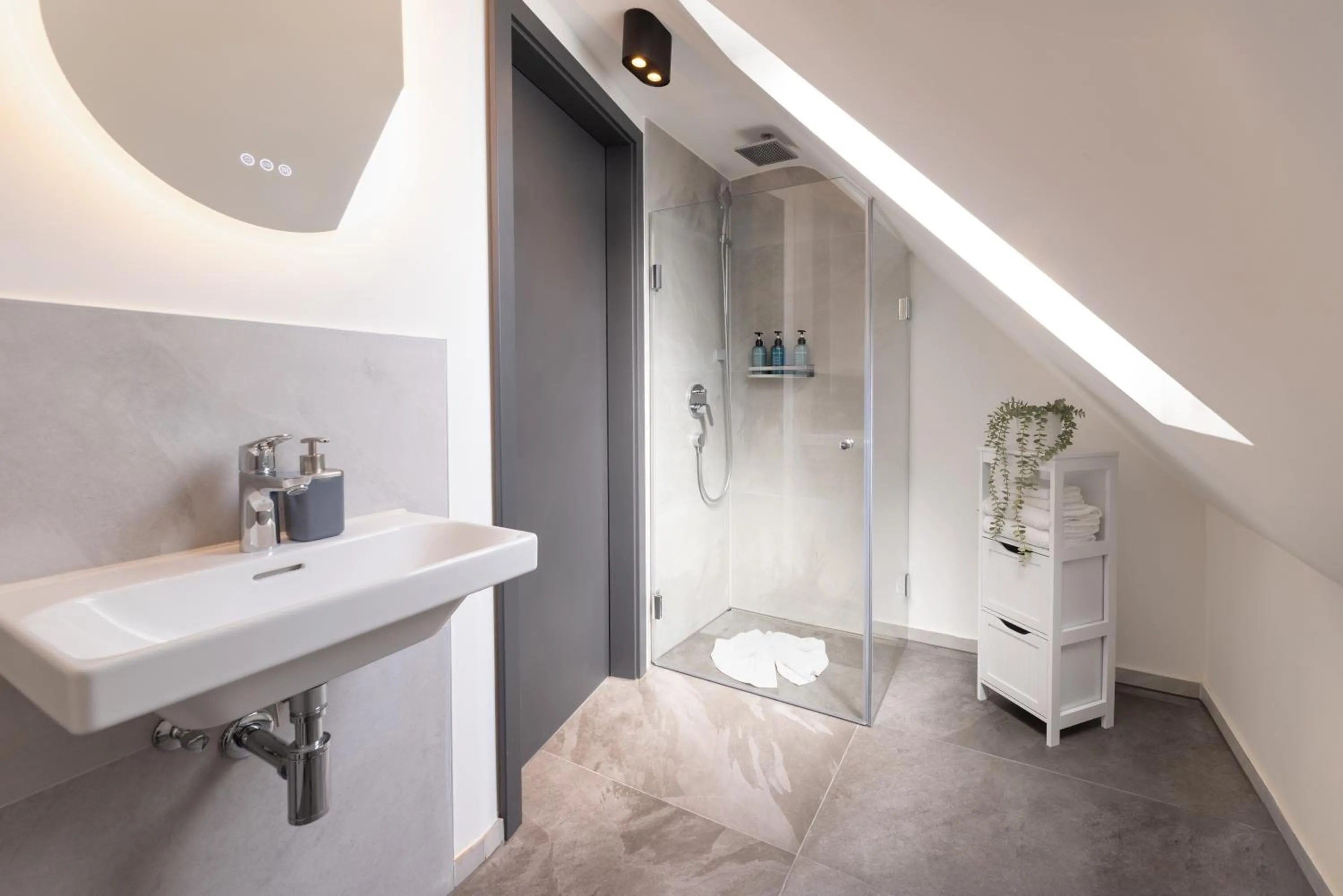 Shower in Urban Design Suites Nürnberg