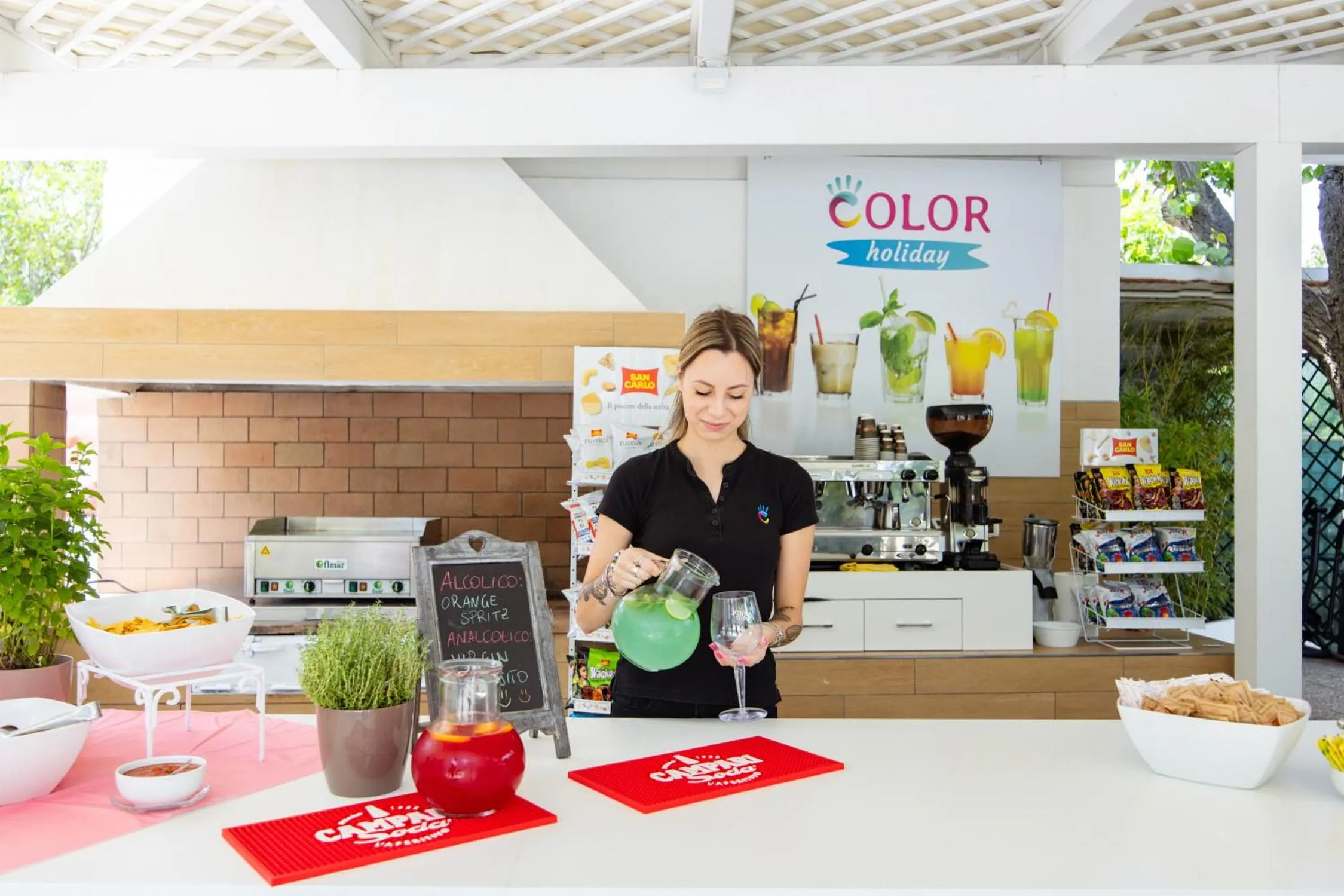 Restaurant/places to eat in Color Alexandra Plaza Family Hotel