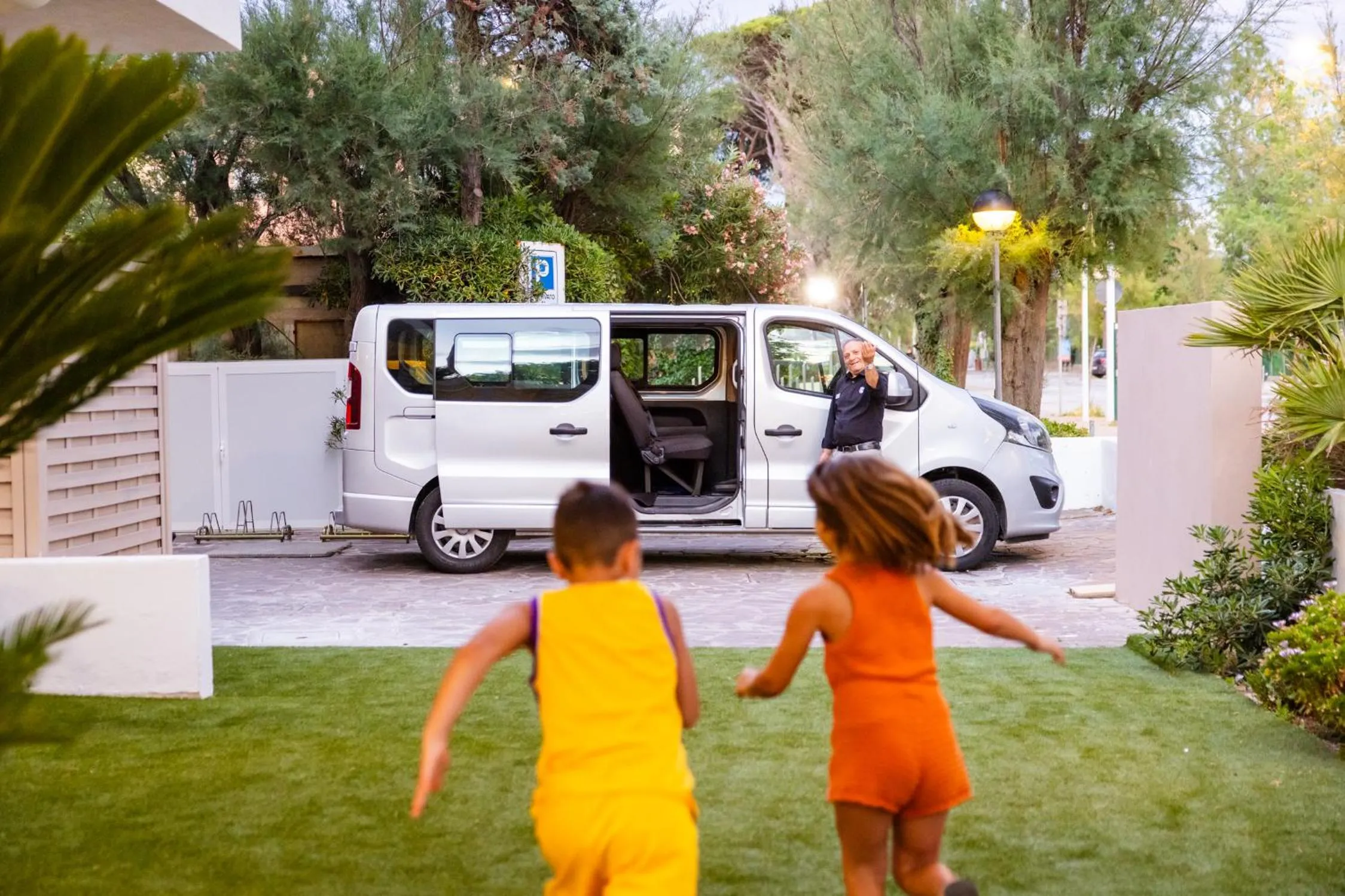 shuttle in Color Alexandra Plaza Family Hotel