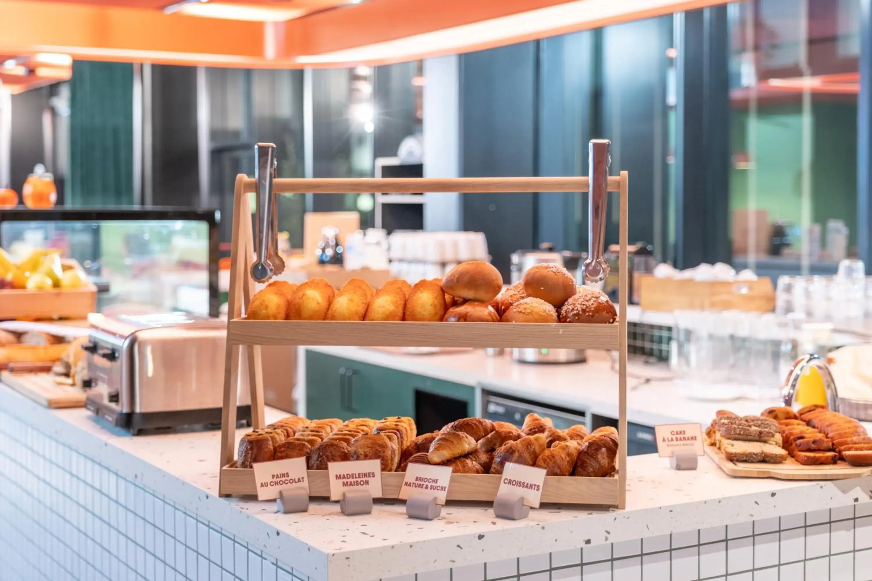 Breakfast in Hife Paris Issy Porte de Versailles Breakfast in Hife Paris Issy Porte de Versailles