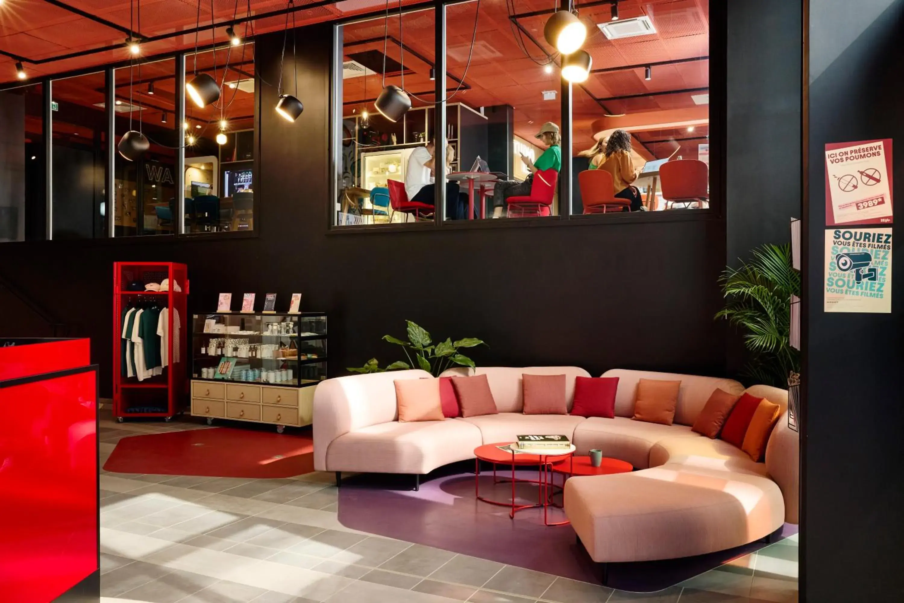 Lobby or reception in Hife Paris Issy Porte de Versailles Lobby or reception in Hife Paris Issy Porte de Versailles