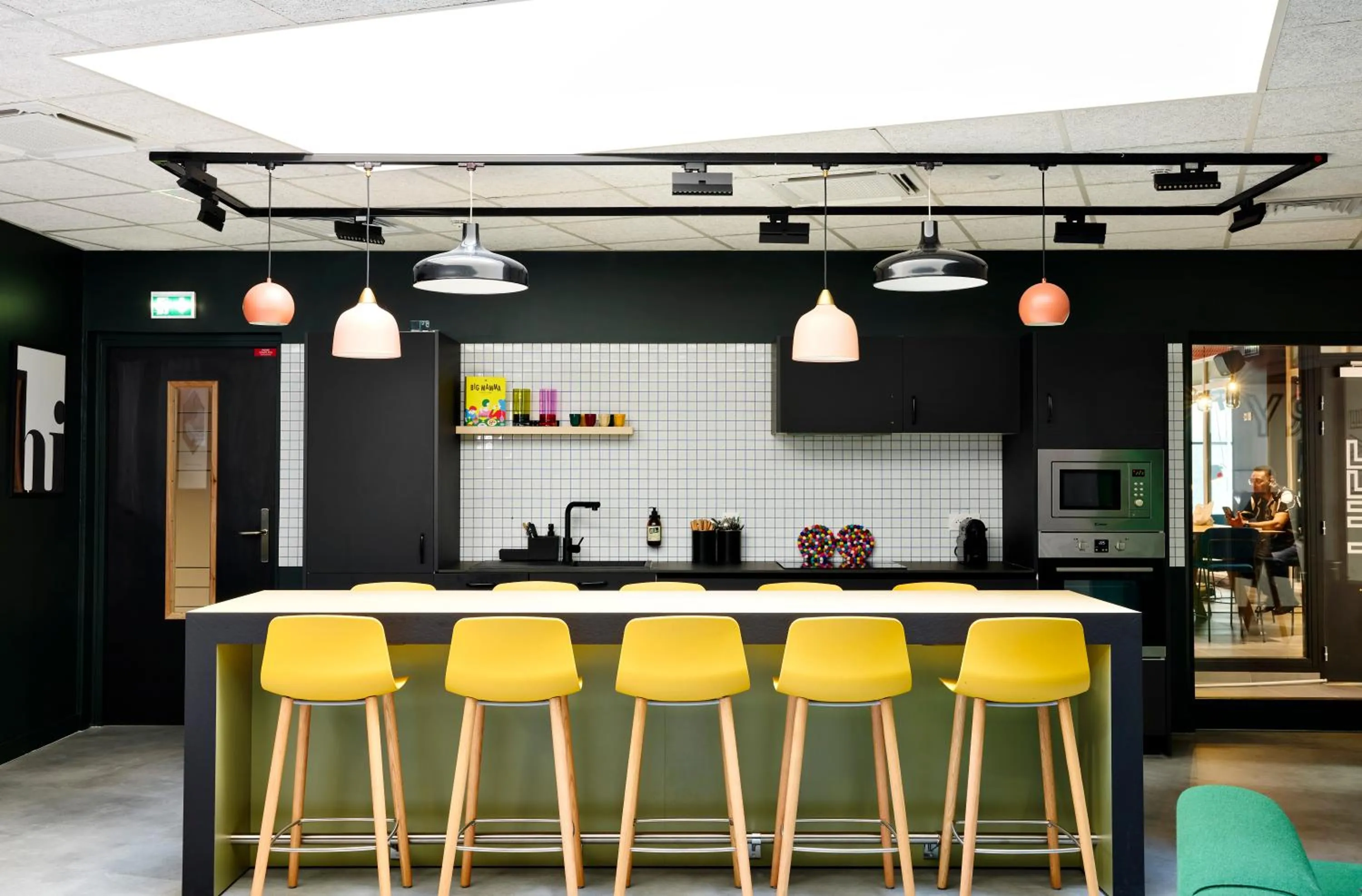 Communal kitchen in Hife Paris Issy Porte de Versailles