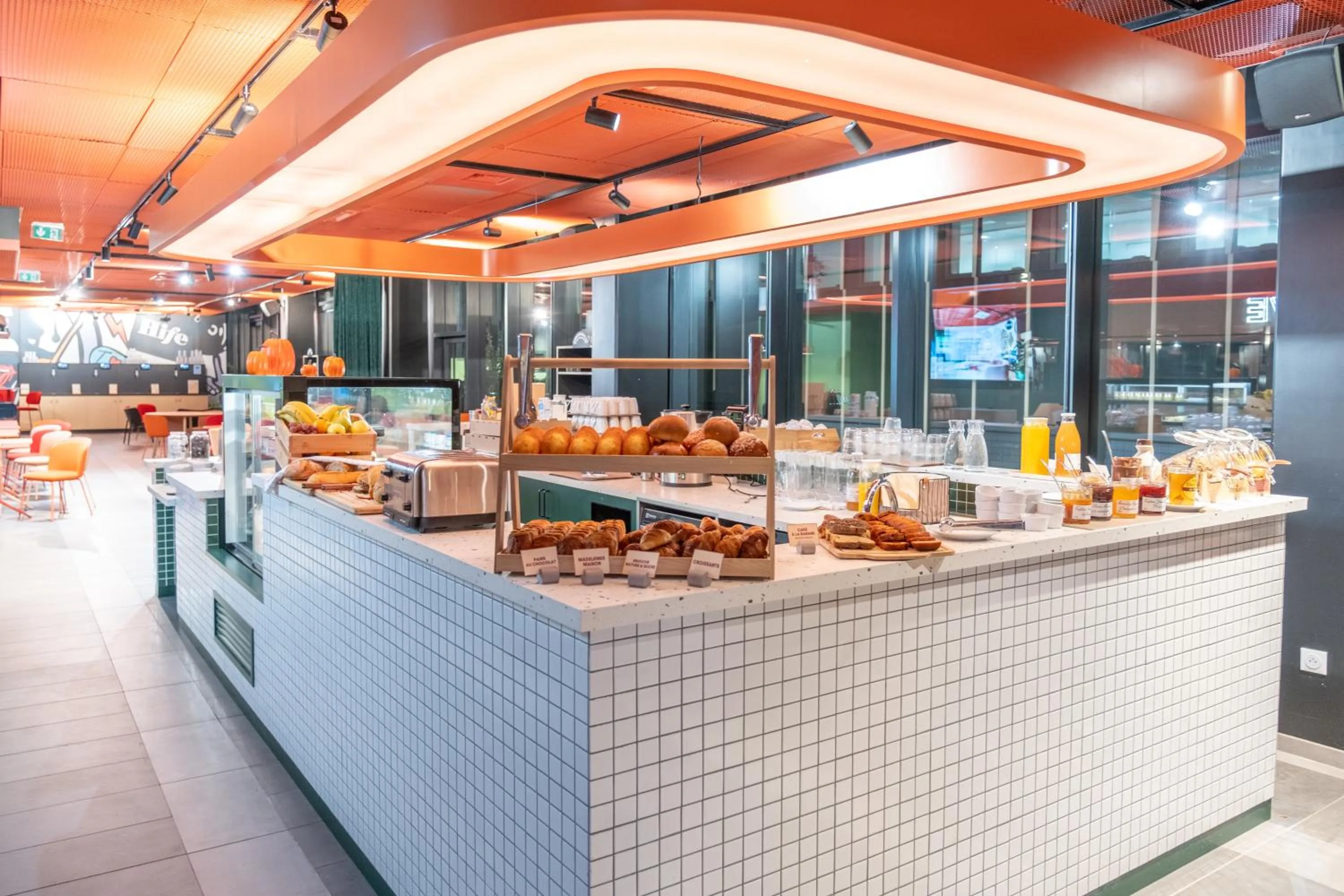 Breakfast in Hife Paris Issy Porte de Versailles