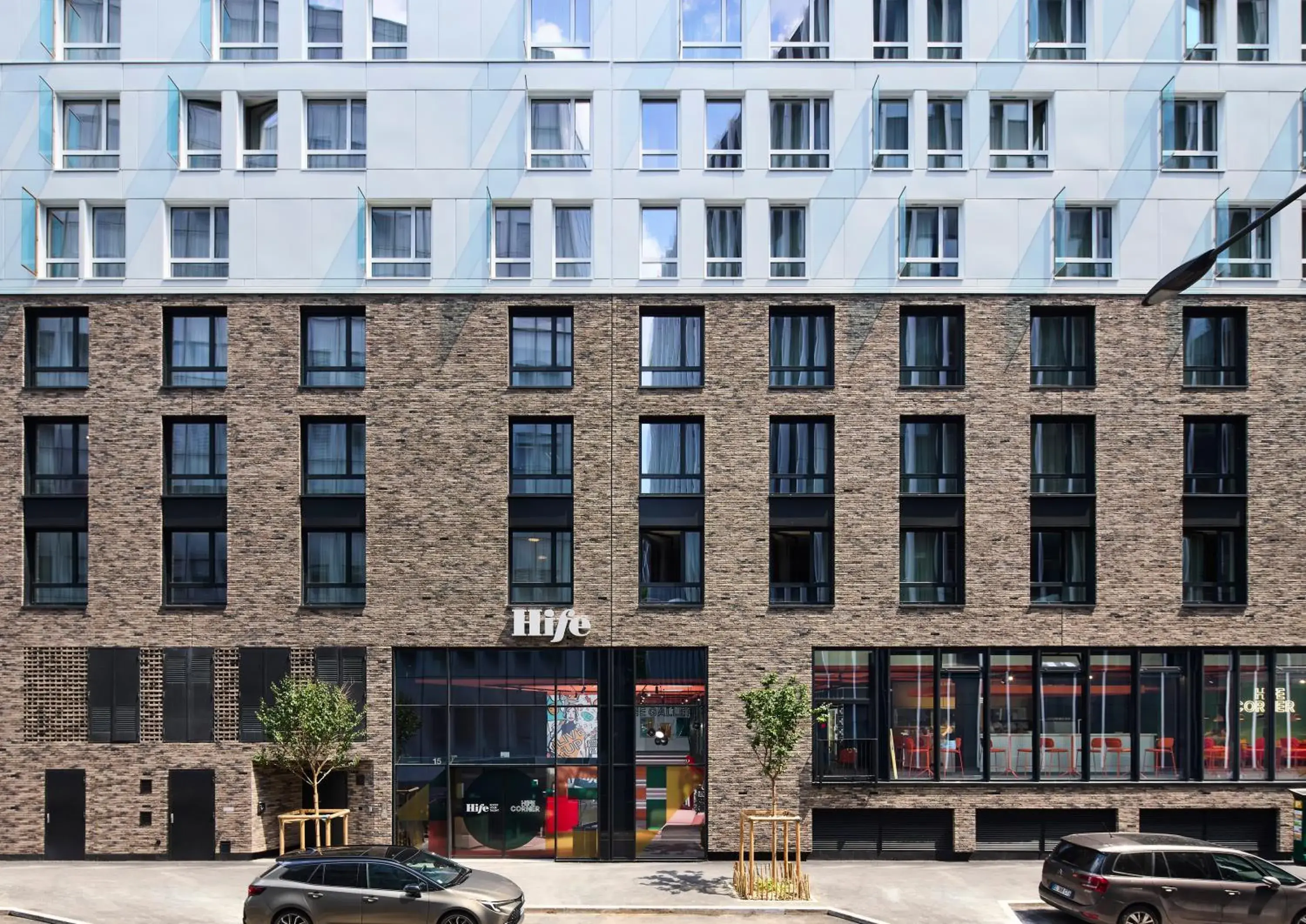 Property building in Hife Paris Issy Porte de Versailles Property building in Hife Paris Issy Porte de Versailles